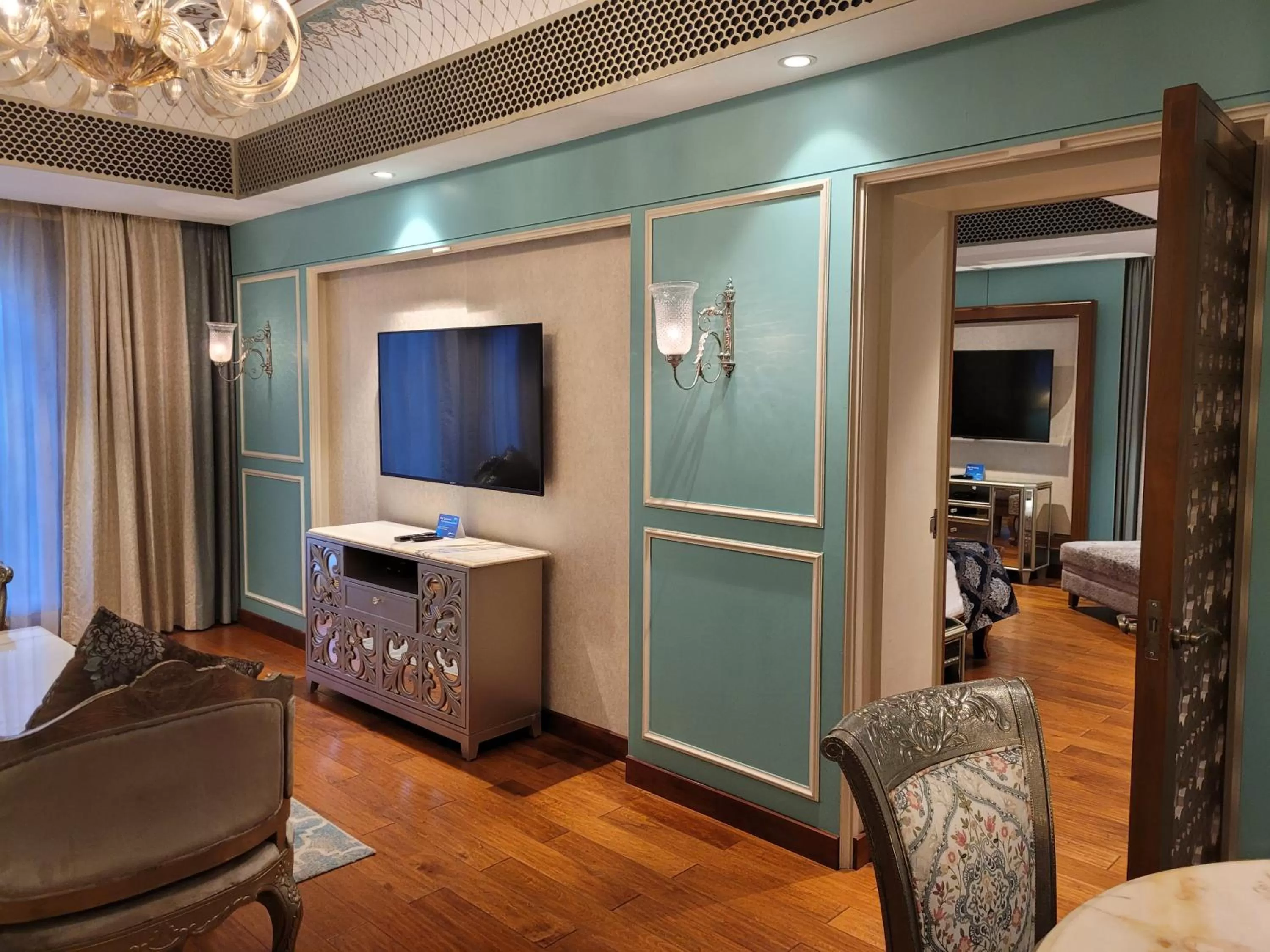 Living room in Radisson Blu Udaipur Palace Resort & Spa