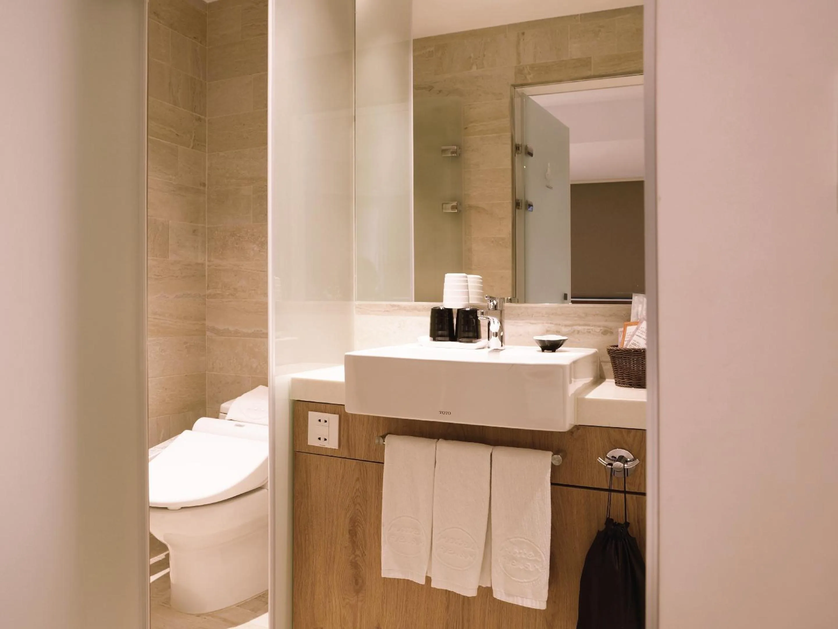 Toilet in Hotel Relax 5