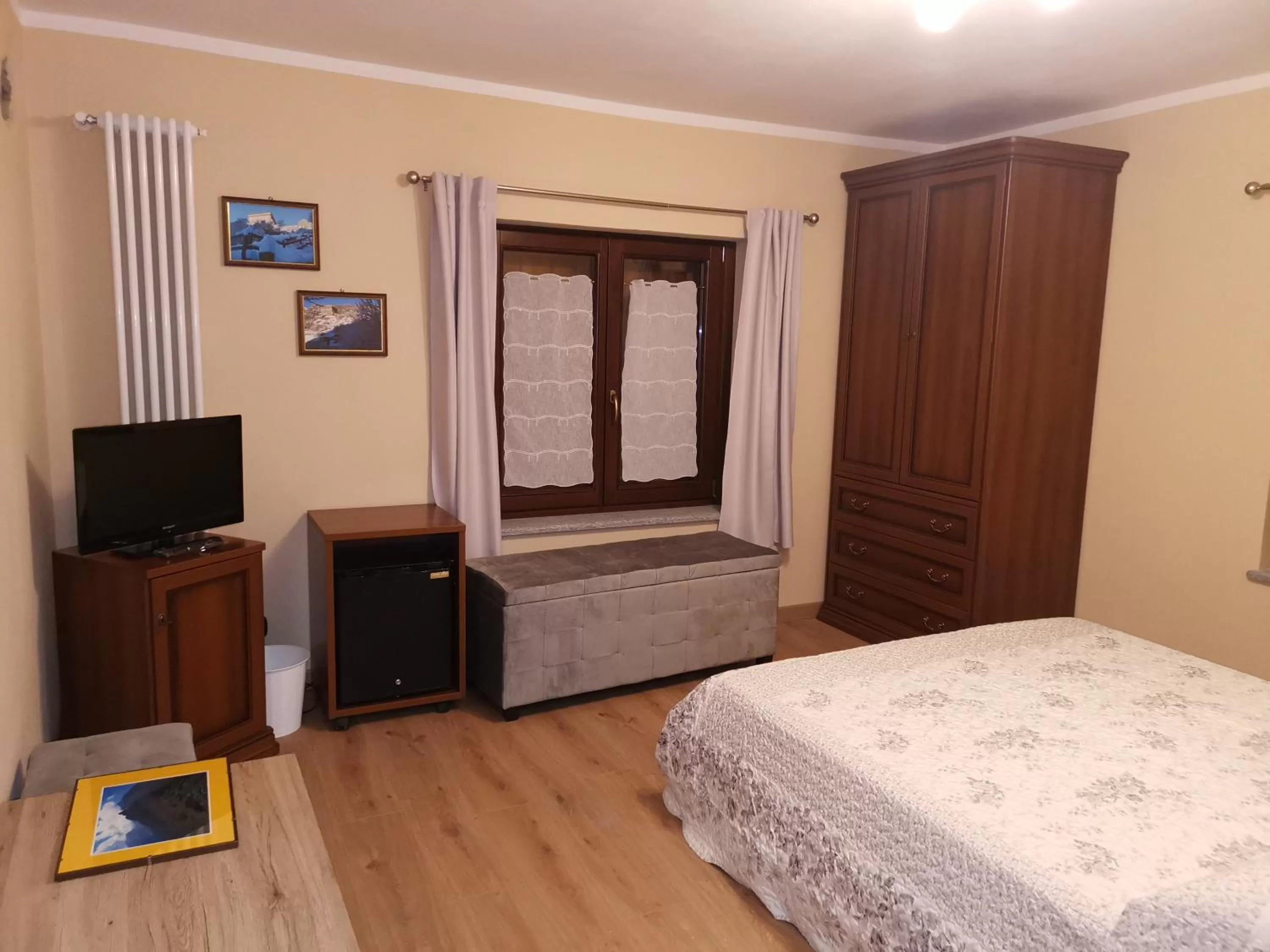 TV/Entertainment Center in Al Drit