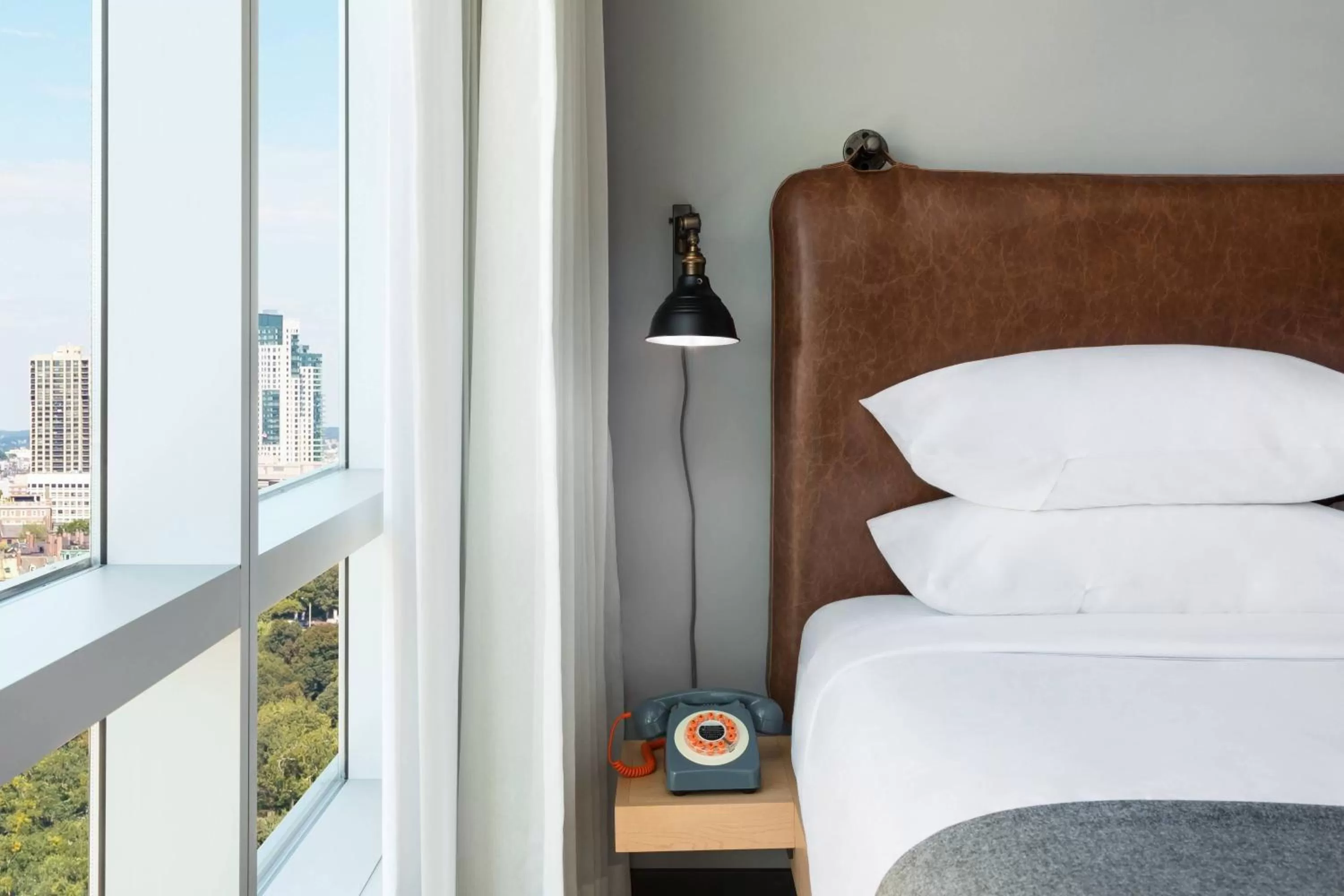 Bedroom, Bed in Moxy Boston Downtown