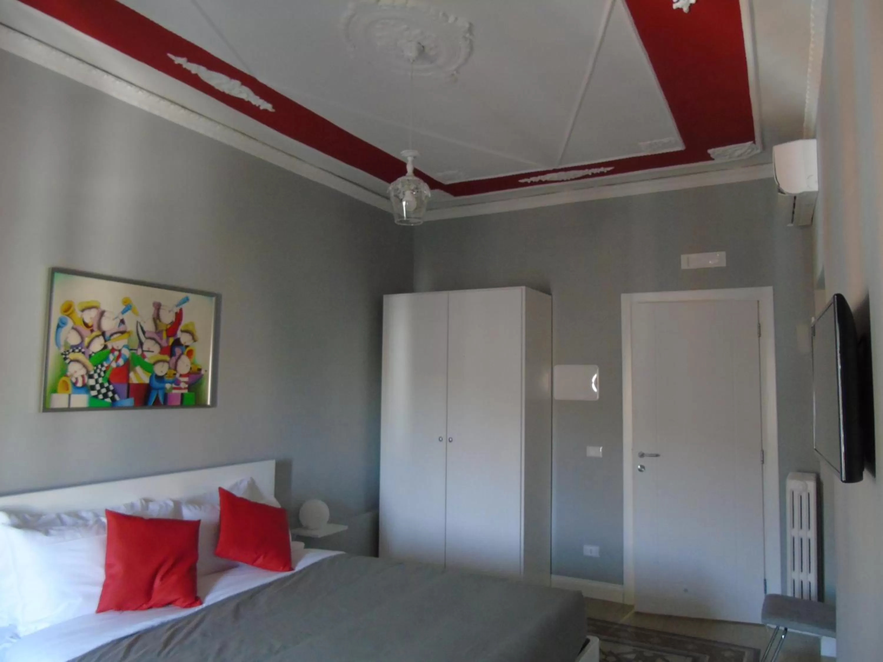 Bed in Room Inn Vatican