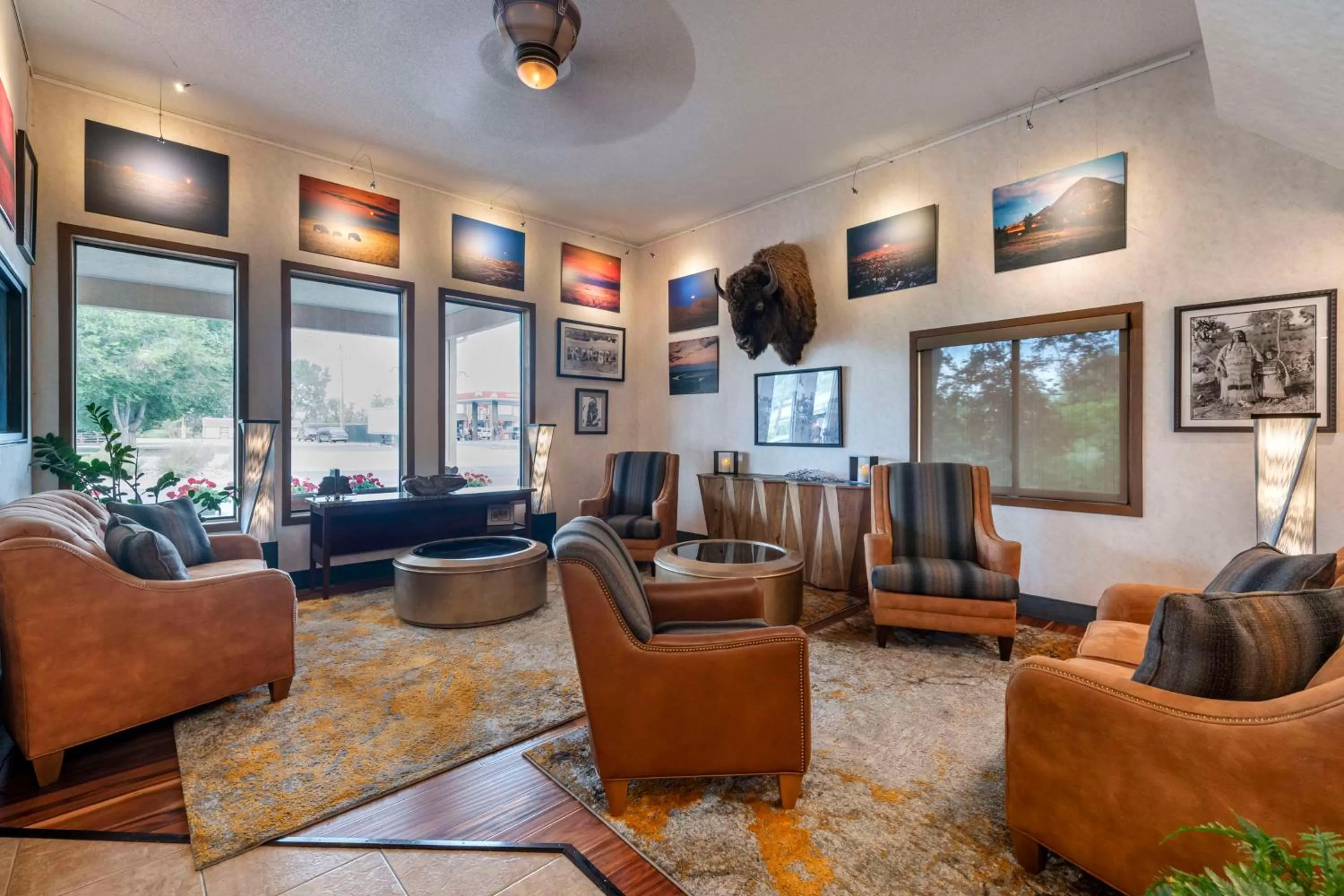 Lobby or reception in SureStay Plus Hotel by Best Western Buffalo