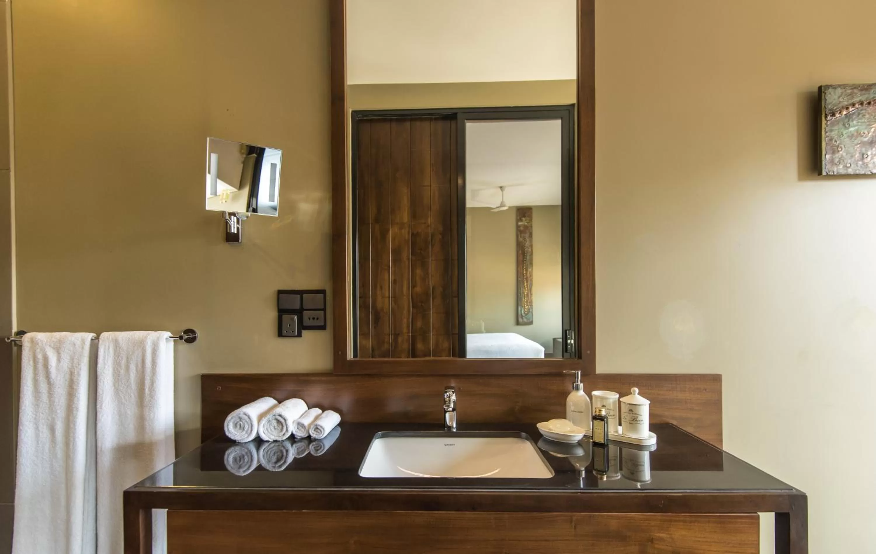 Bathroom in Jetwing Lake