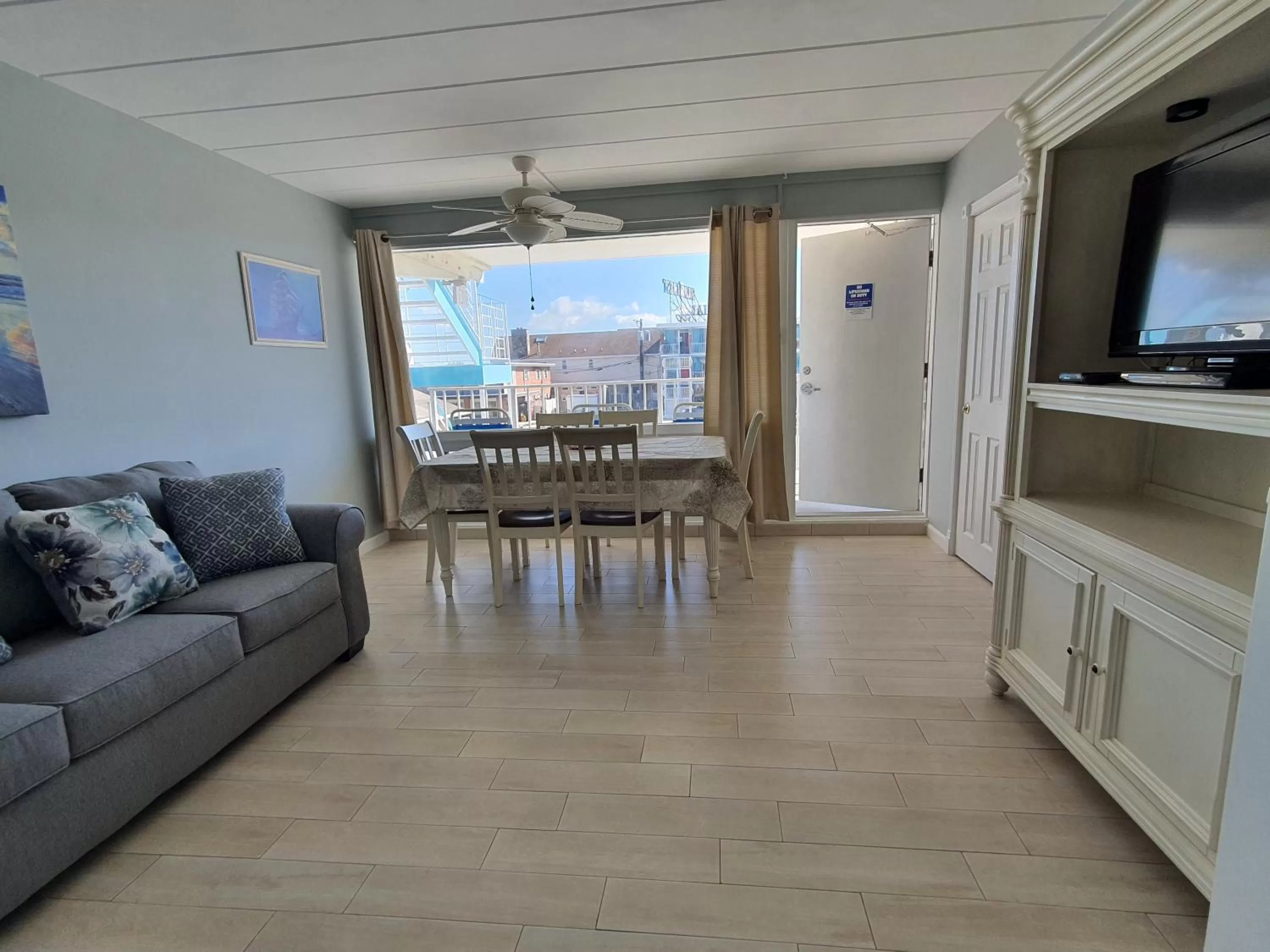 Seating Area in Cara Mara Resort