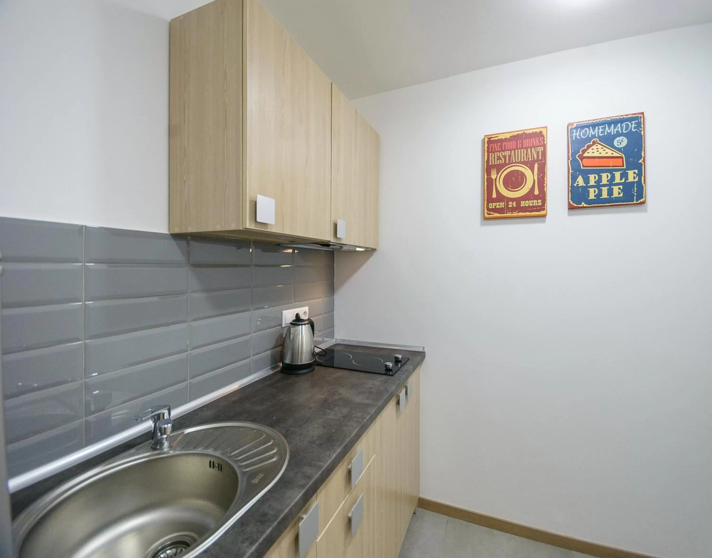 Kitchen or kitchenette, Kitchen/Kitchenette in Partner Guest House