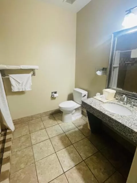 Property building in Comfort Inn Hebron-Lowell Area