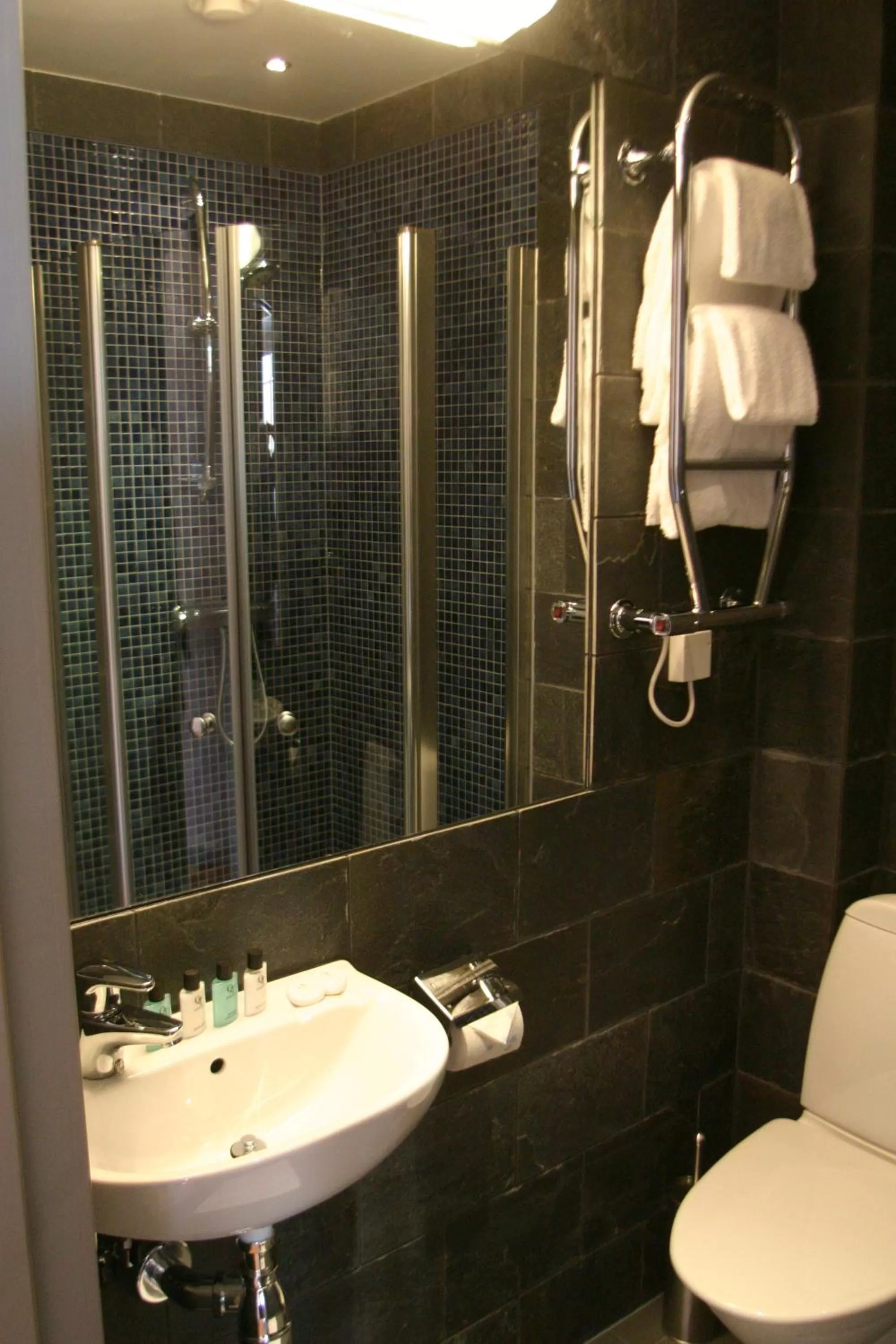 Bathroom in Rex Hotel