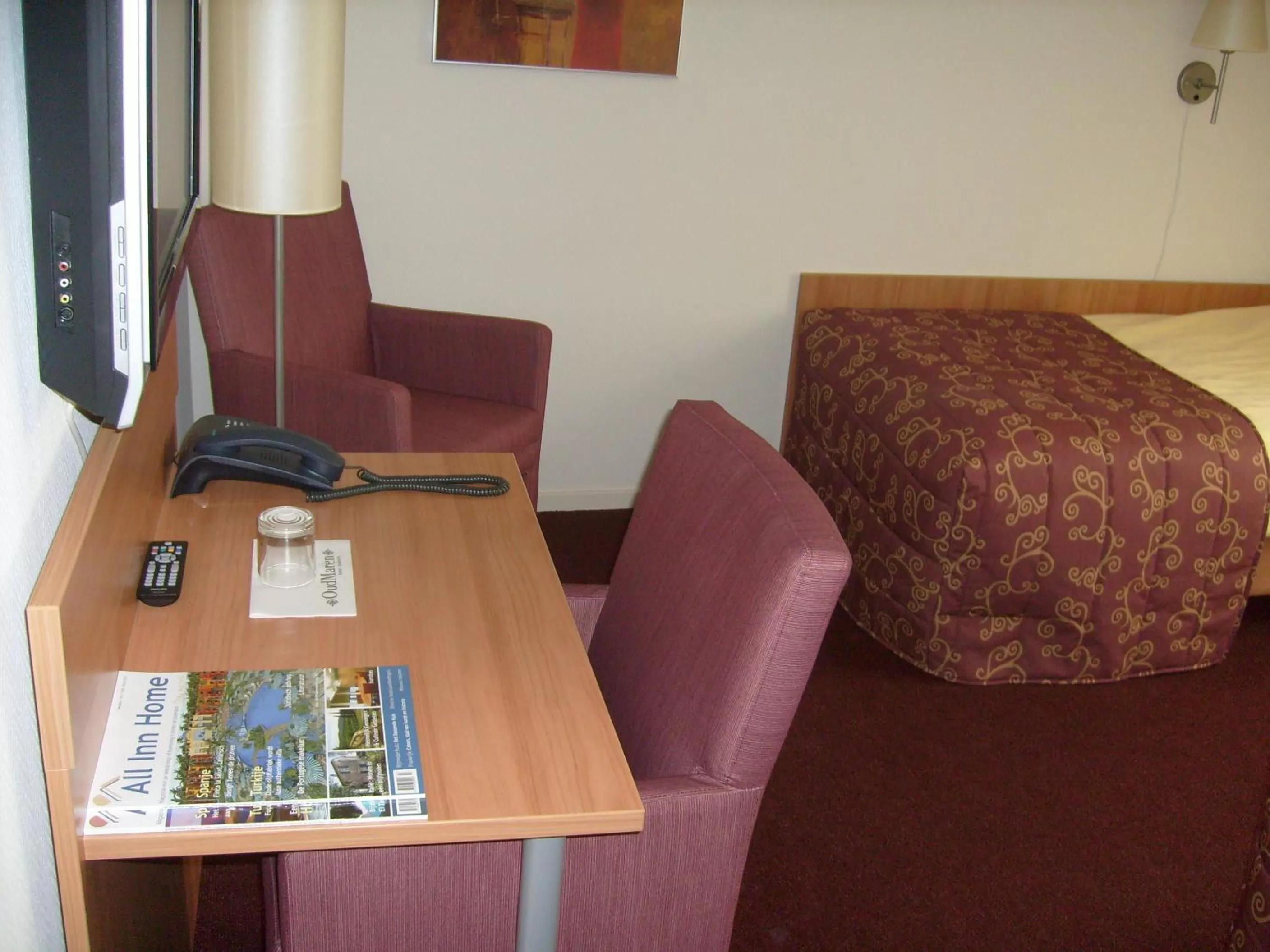 Photo of the whole room, Seating Area in Hotel Brasserie Oud Maren