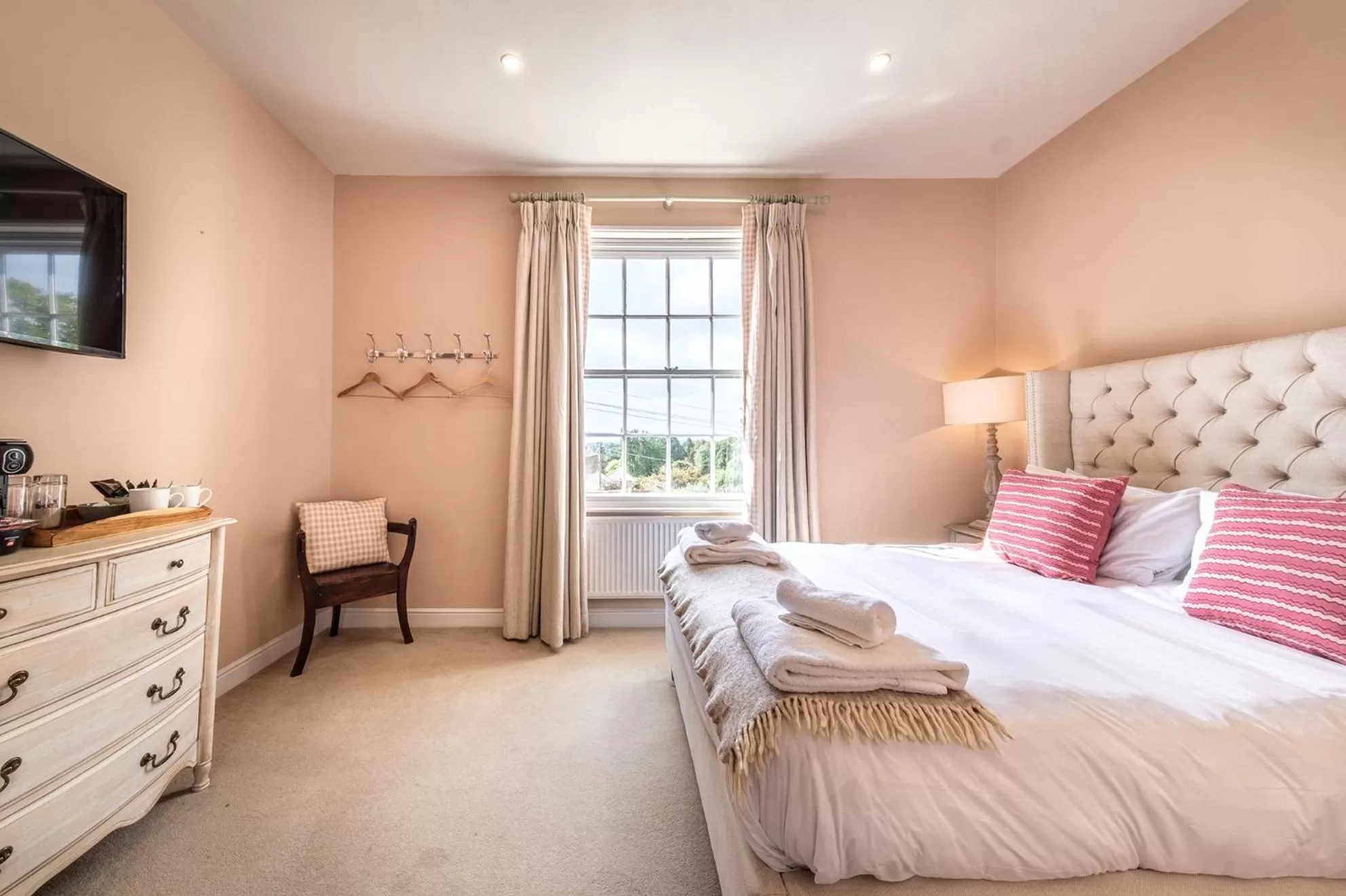 Bed in The Black Lion, Long Melford