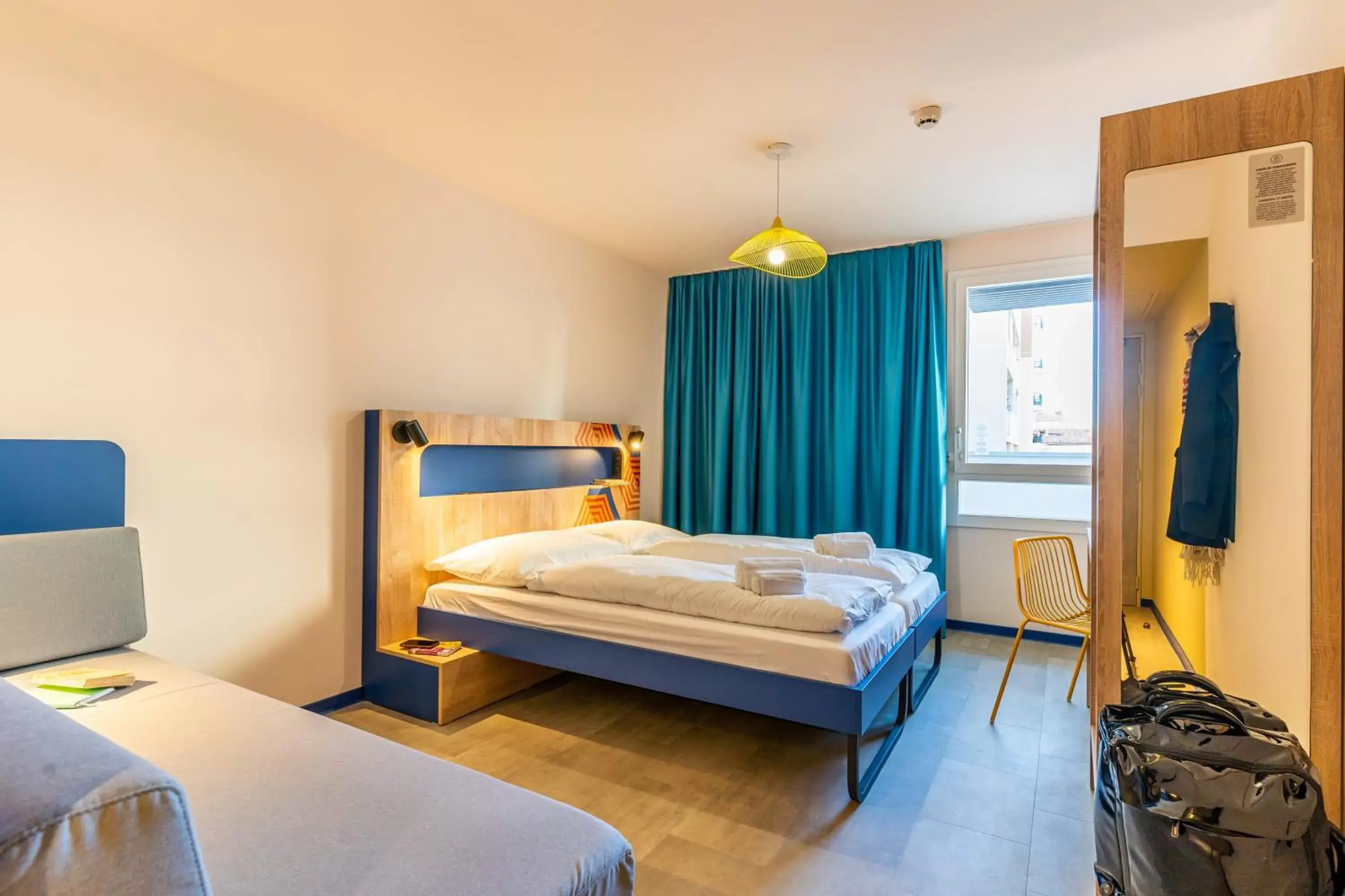 Triple Room in MEININGER Marseille Centre la Joliette Triple Room in MEININGER Marseille Centre la Joliette