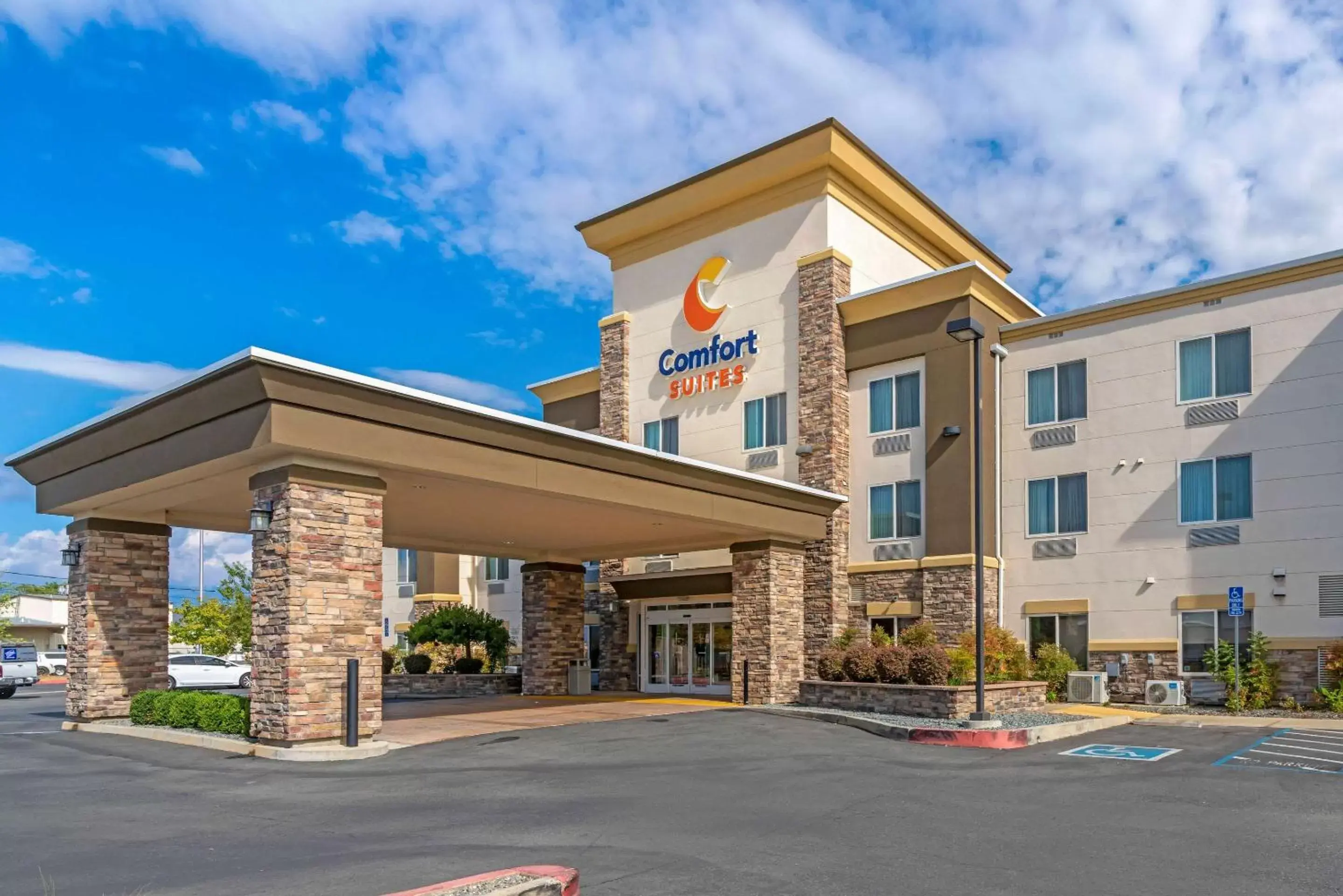 Comfort Suites Redding - Shasta Lake Comfort Suites Redding - Shasta Lake