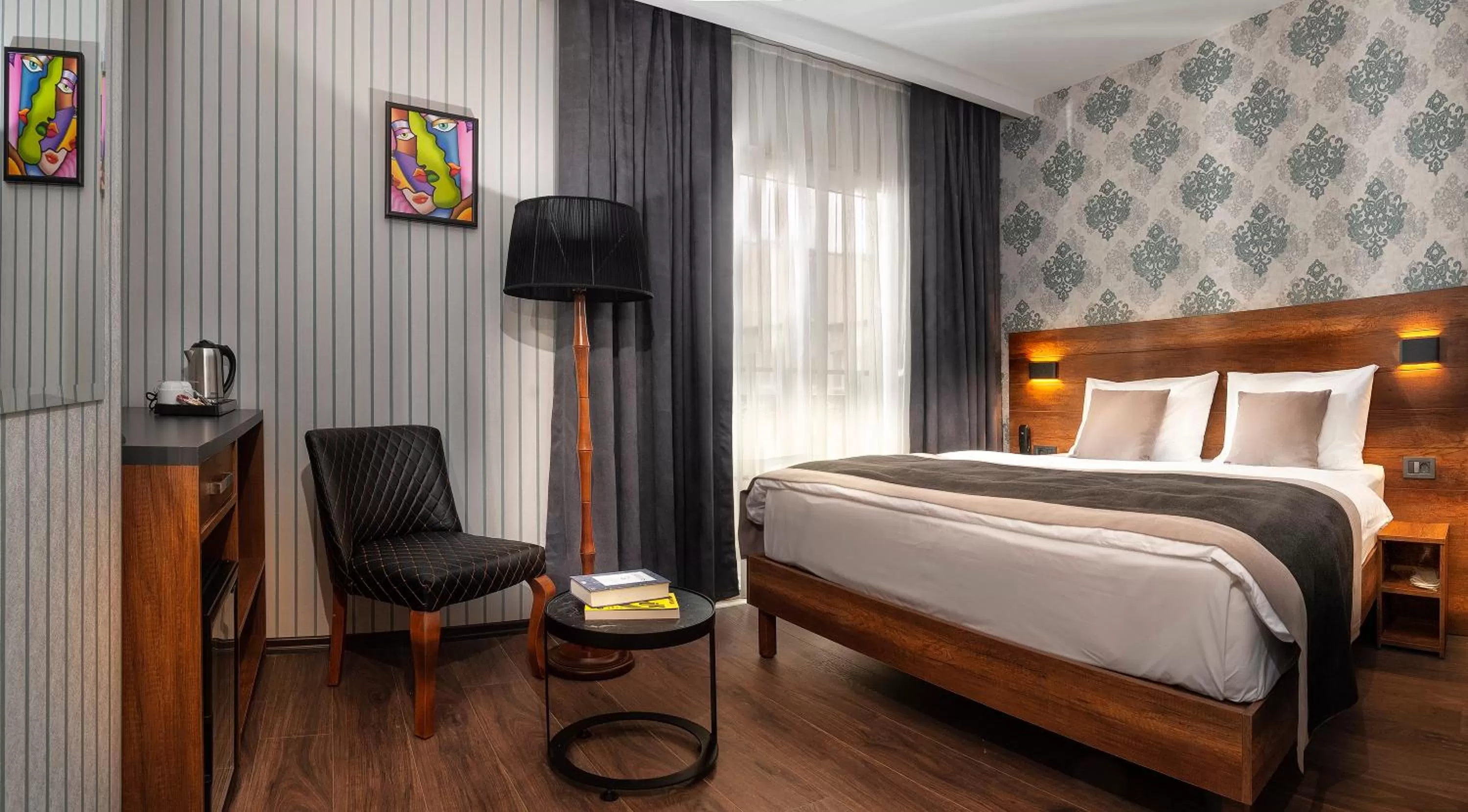 Bed in Hotel Bossuite Business