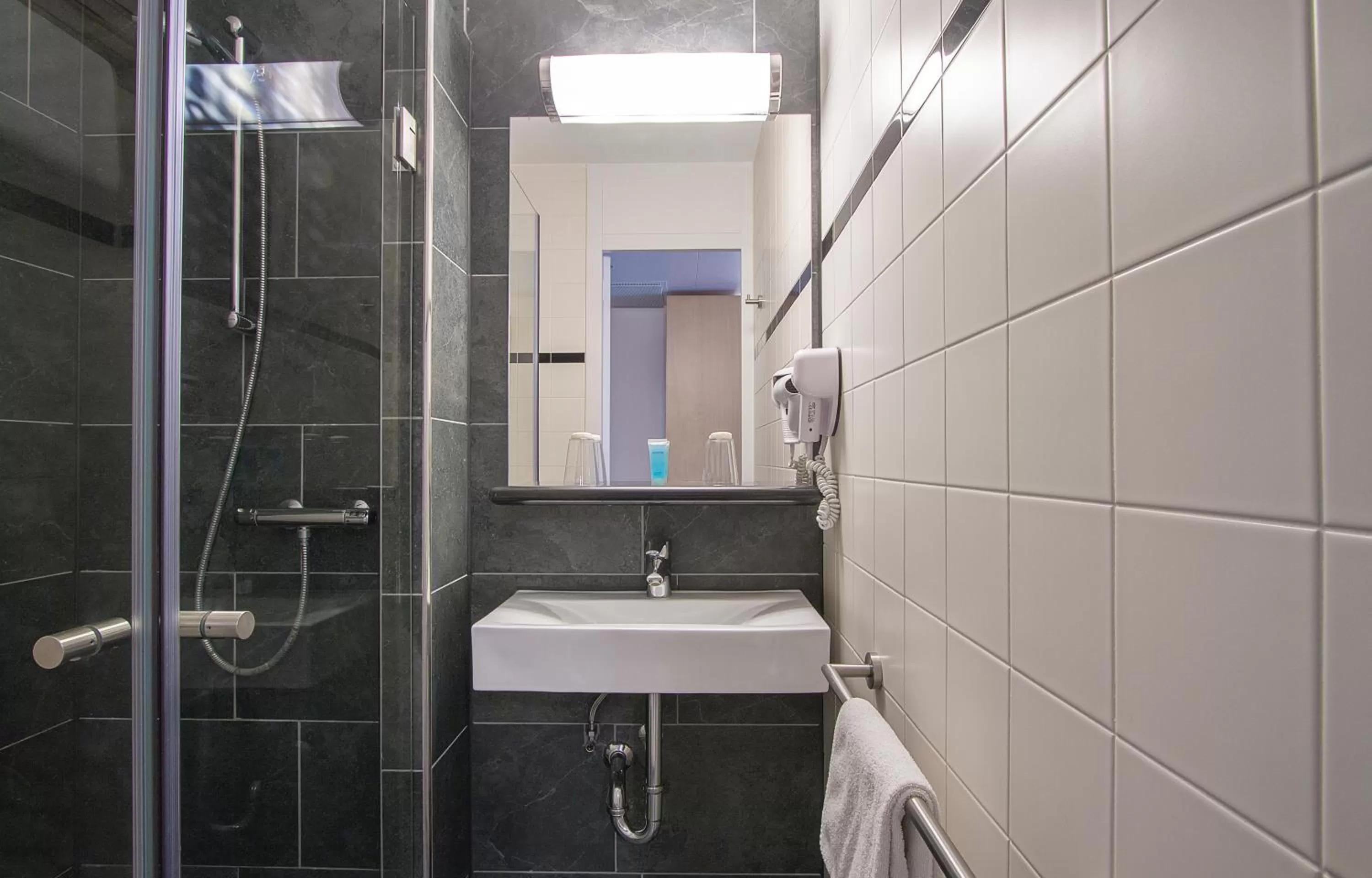 Bathroom in Bastion Hotel Amsterdam Amstel