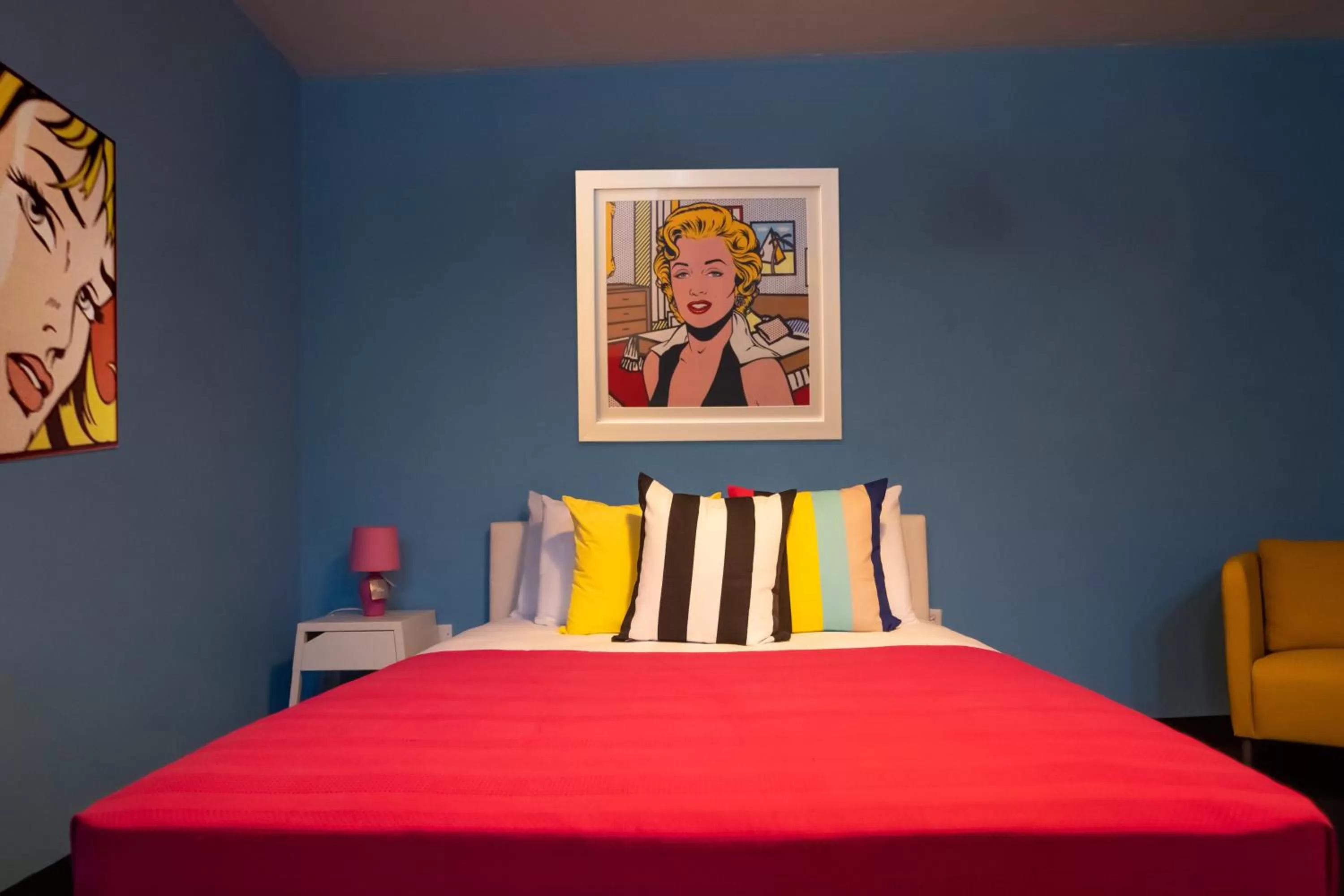 Bed in The Fox Hotel