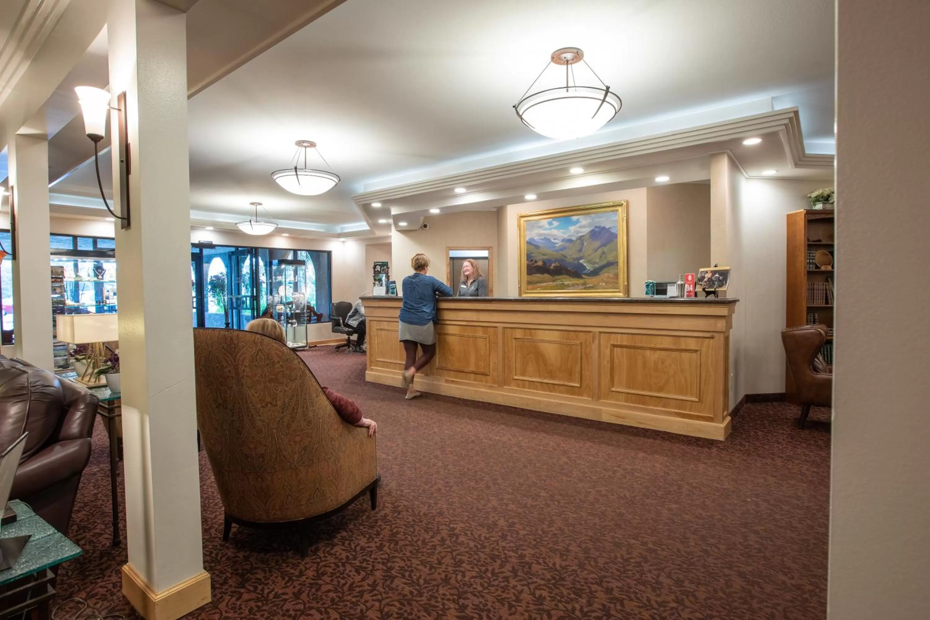 Lobby or reception in Sophie Station Suites