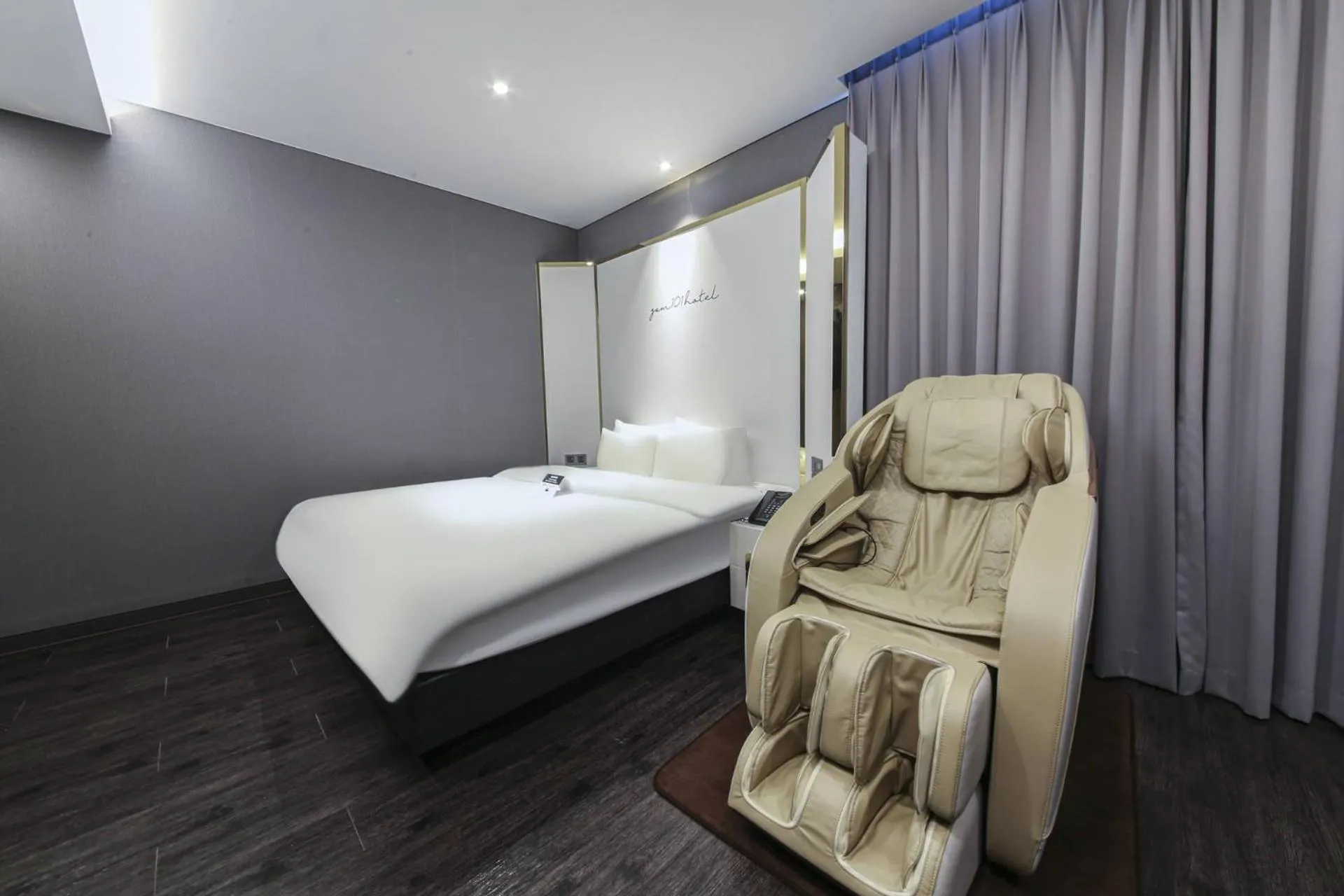 Bedroom, Bed in Zam101Hotel