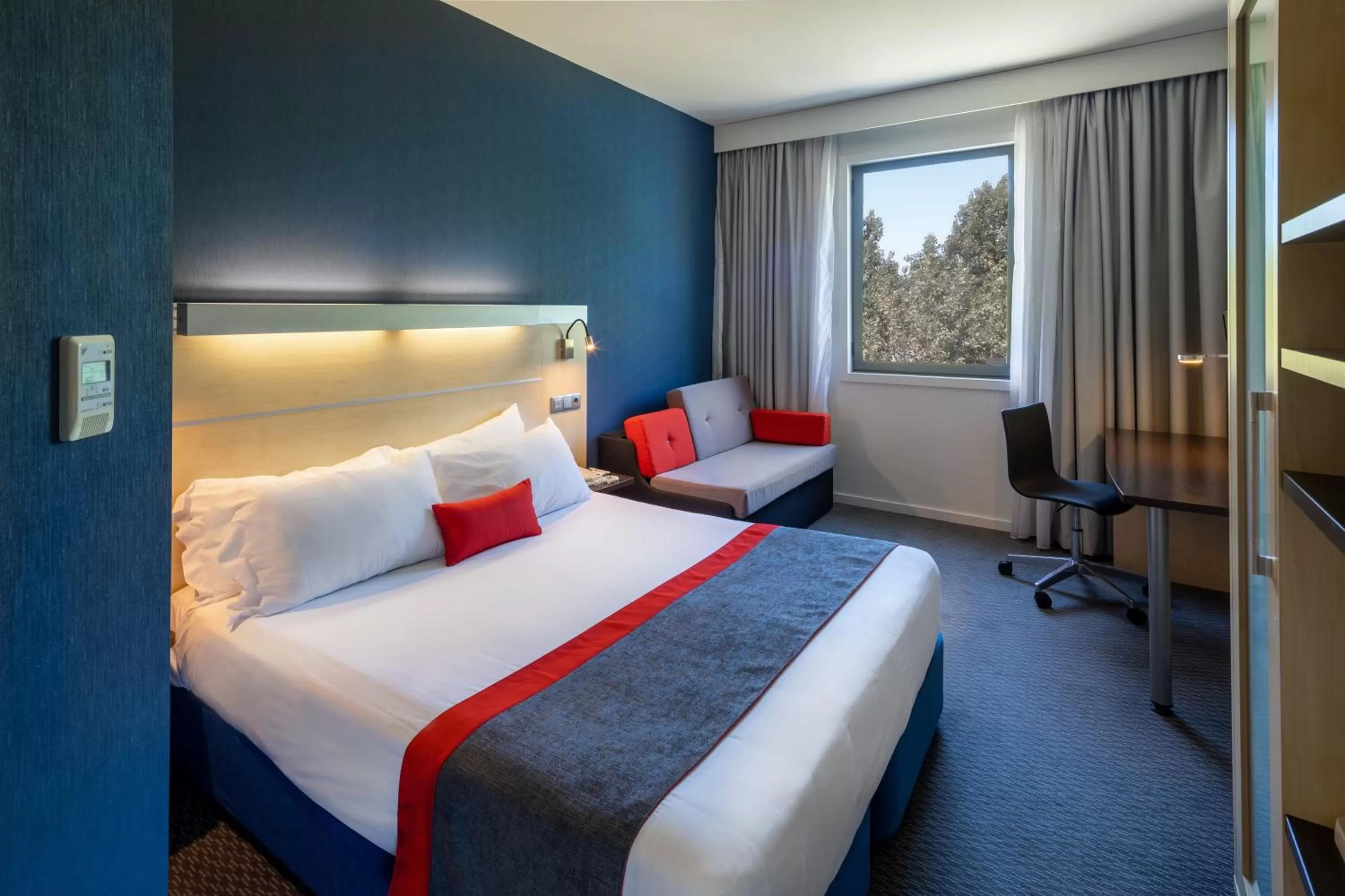 Double Room with Sofa Bed in Holiday Inn Express Porto Exponor, an IHG Hotel