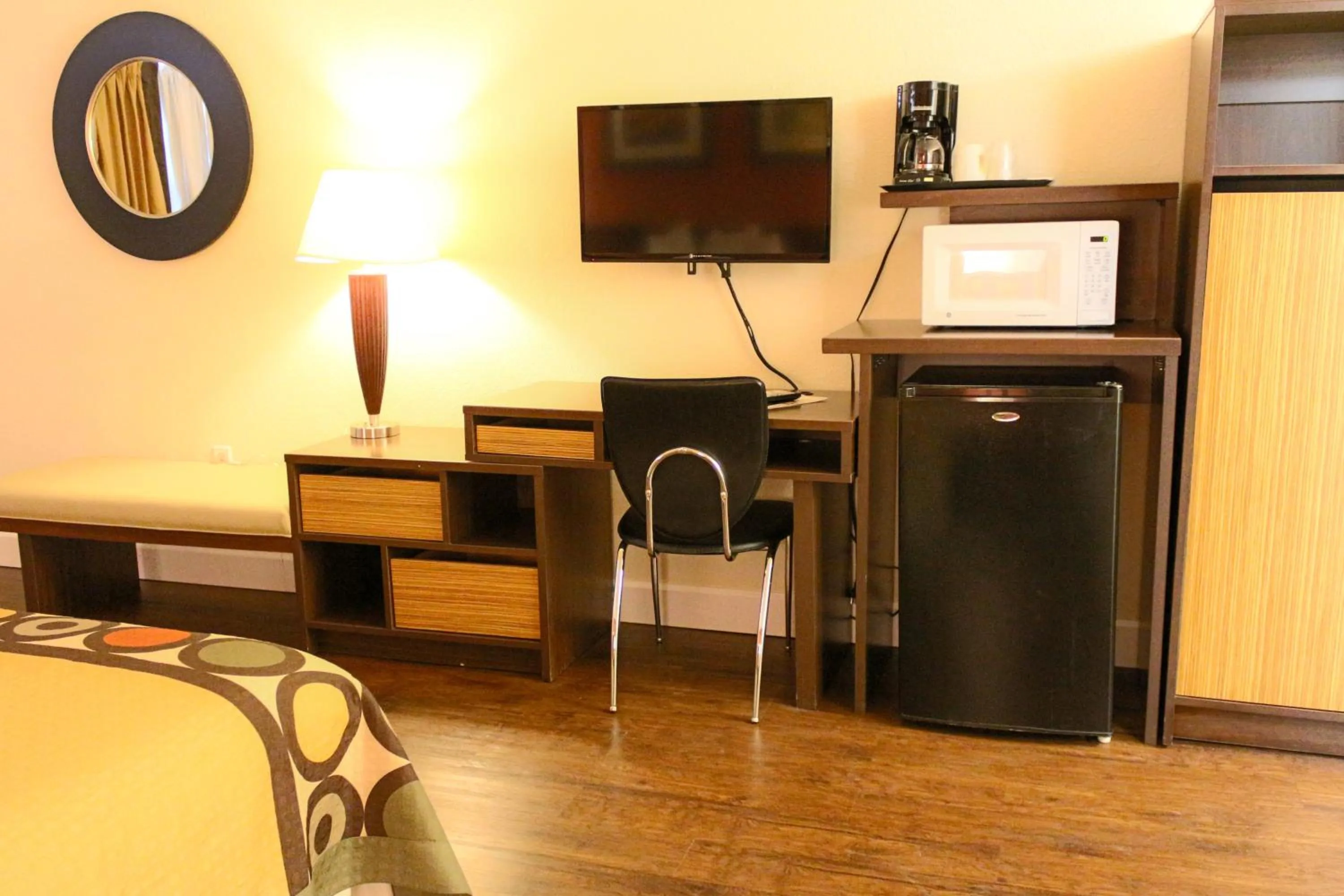 Bedroom in Orlando Inn International Drive Area