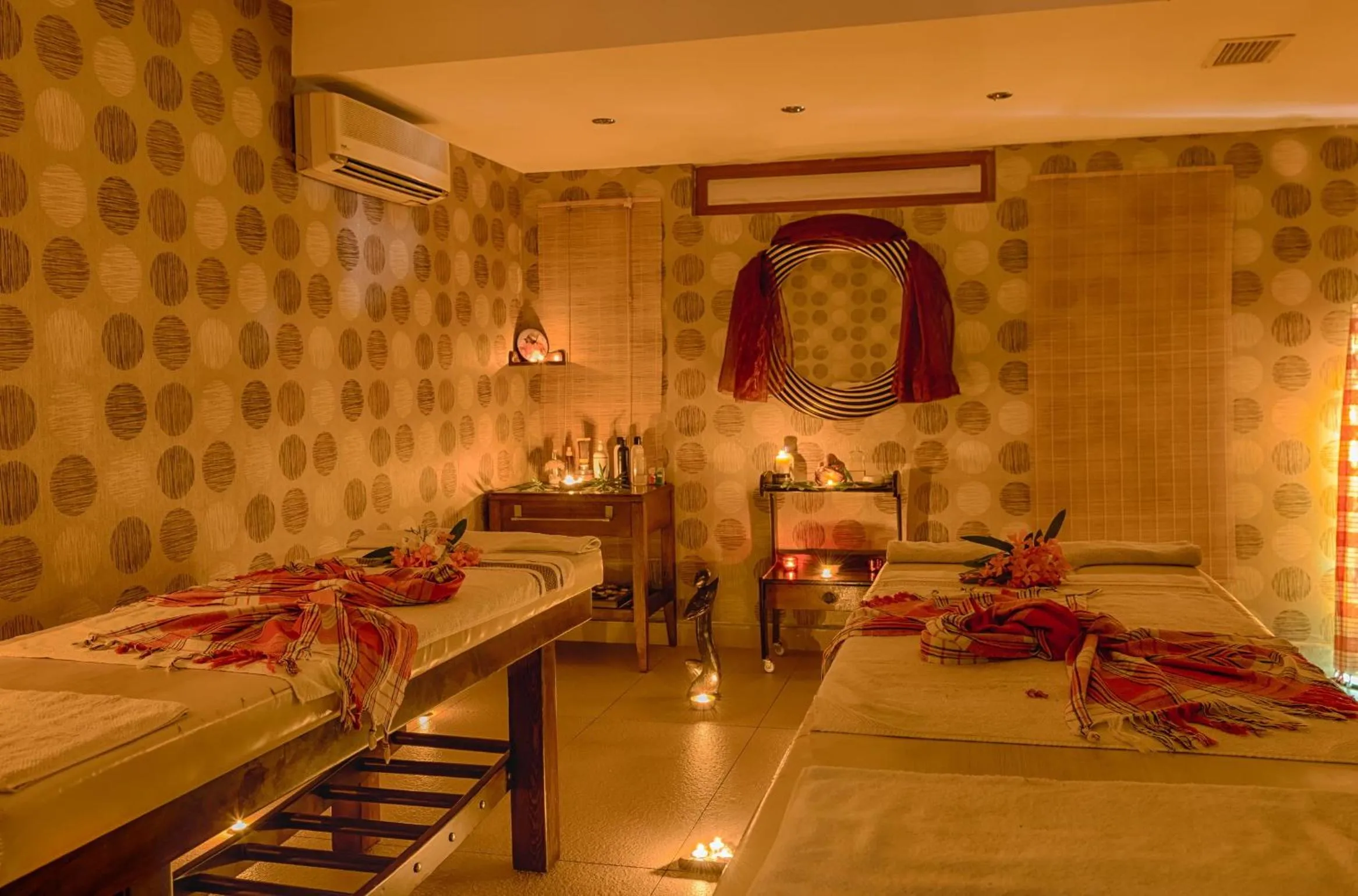 Massage, Bed in Pasabey Hotel