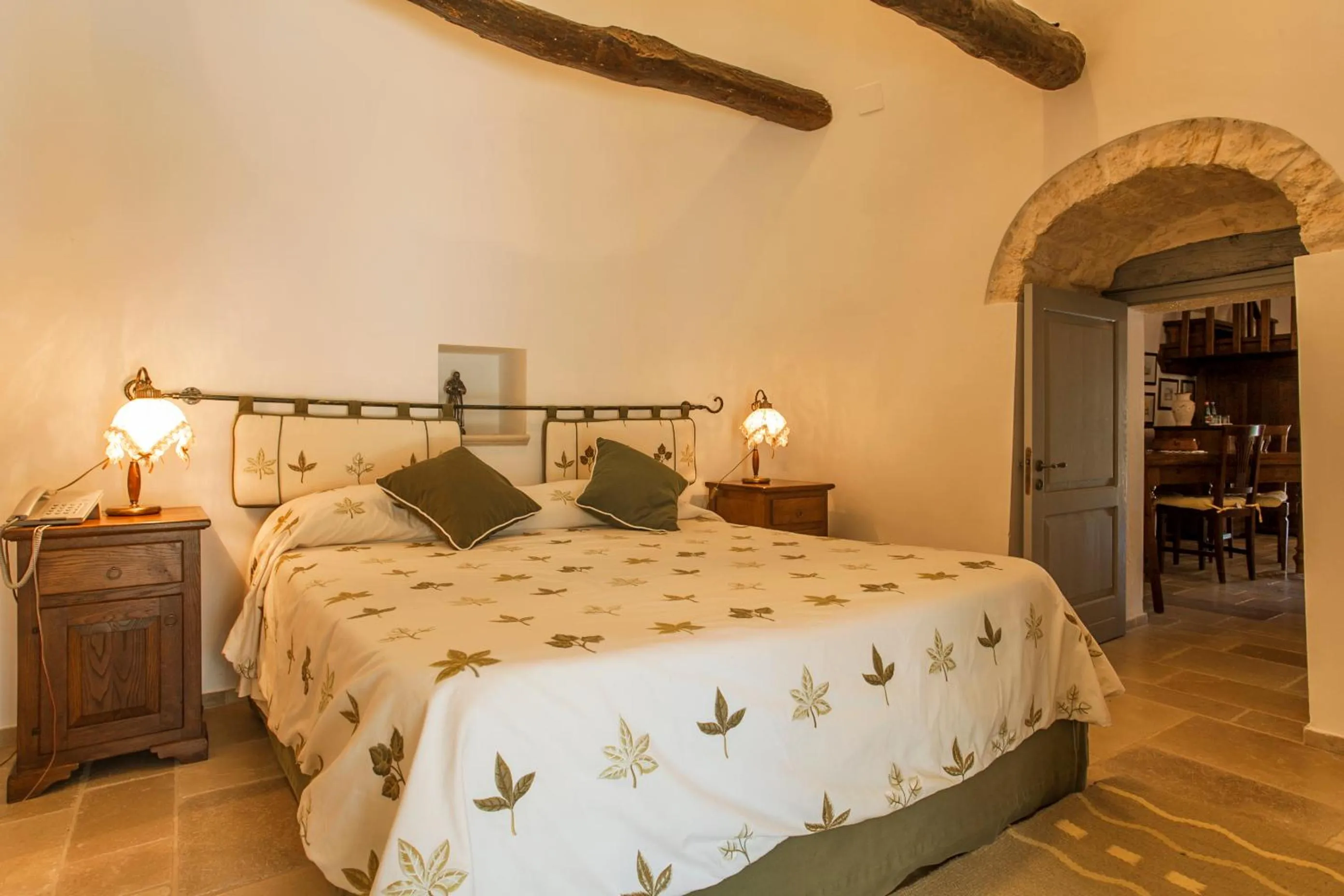 Photo of the whole room, Bed in Grand Hotel la Chiusa di Chietri