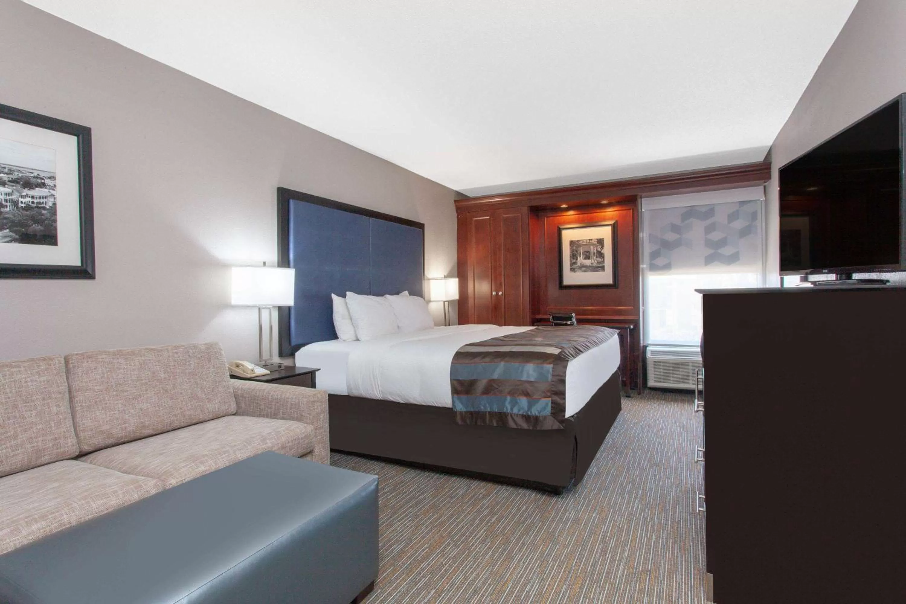 Photo of the whole room in Wingate by Wyndham Charleston Coliseum