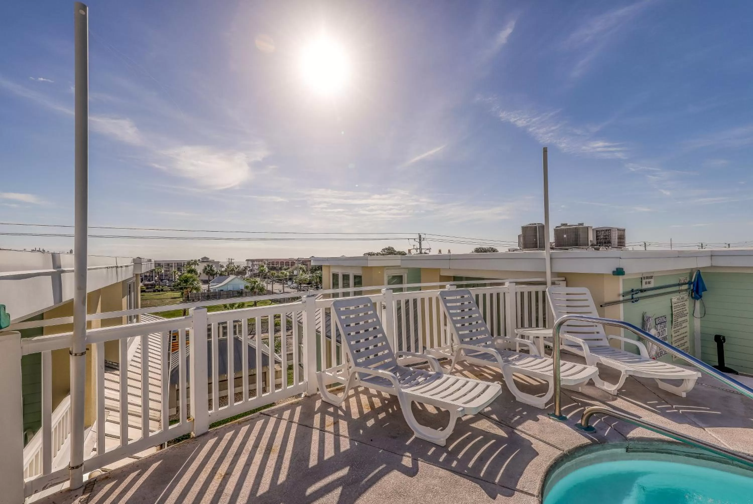 Pool View in Tybee Cruisin'