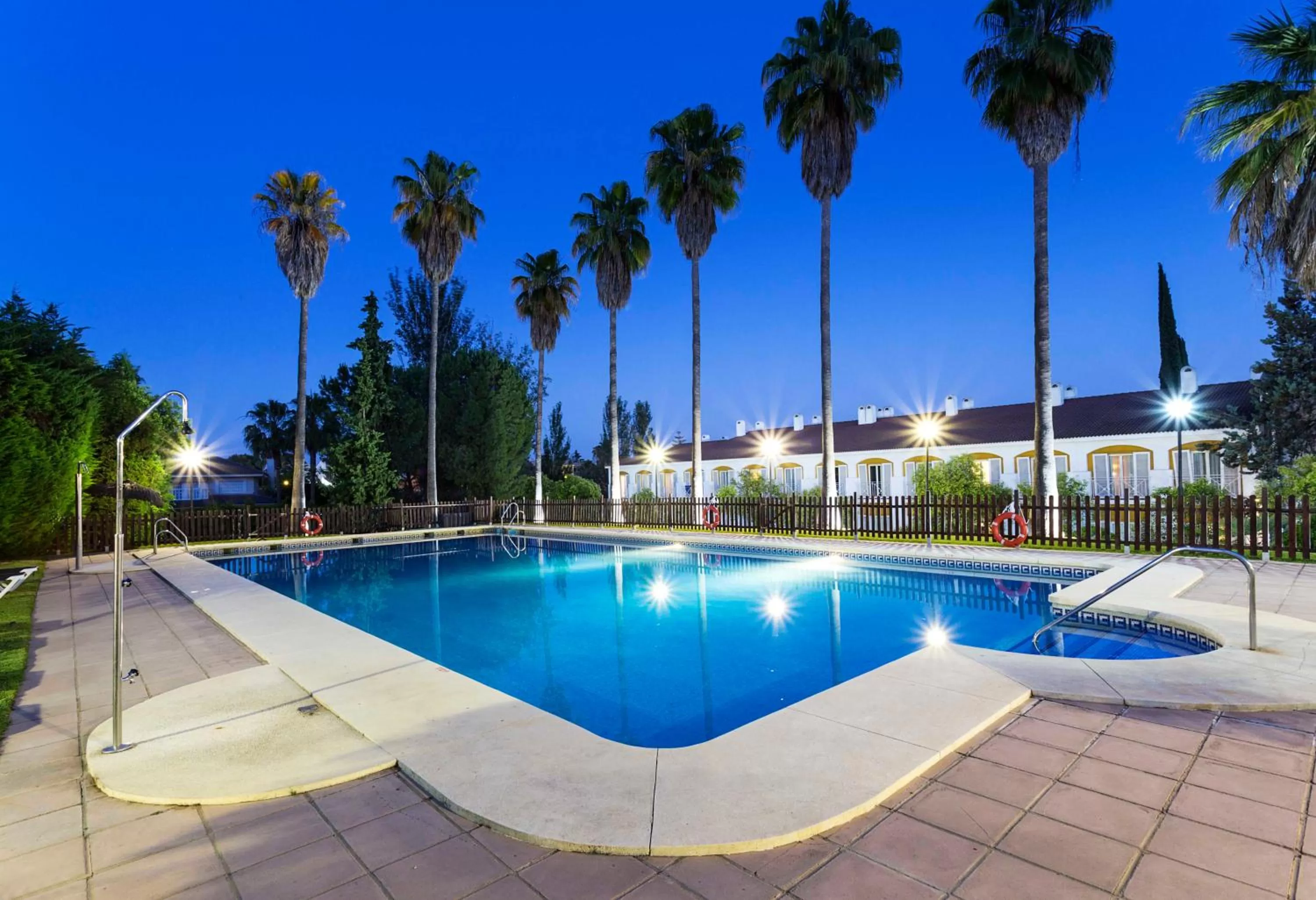 Night in Exe Las Adelfas