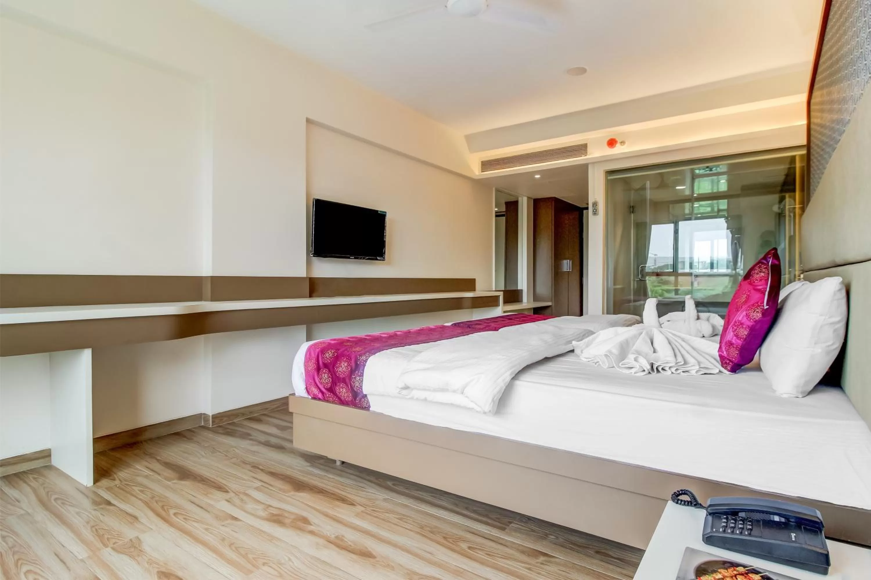 Communal lounge/ TV room in Grand Mookambika