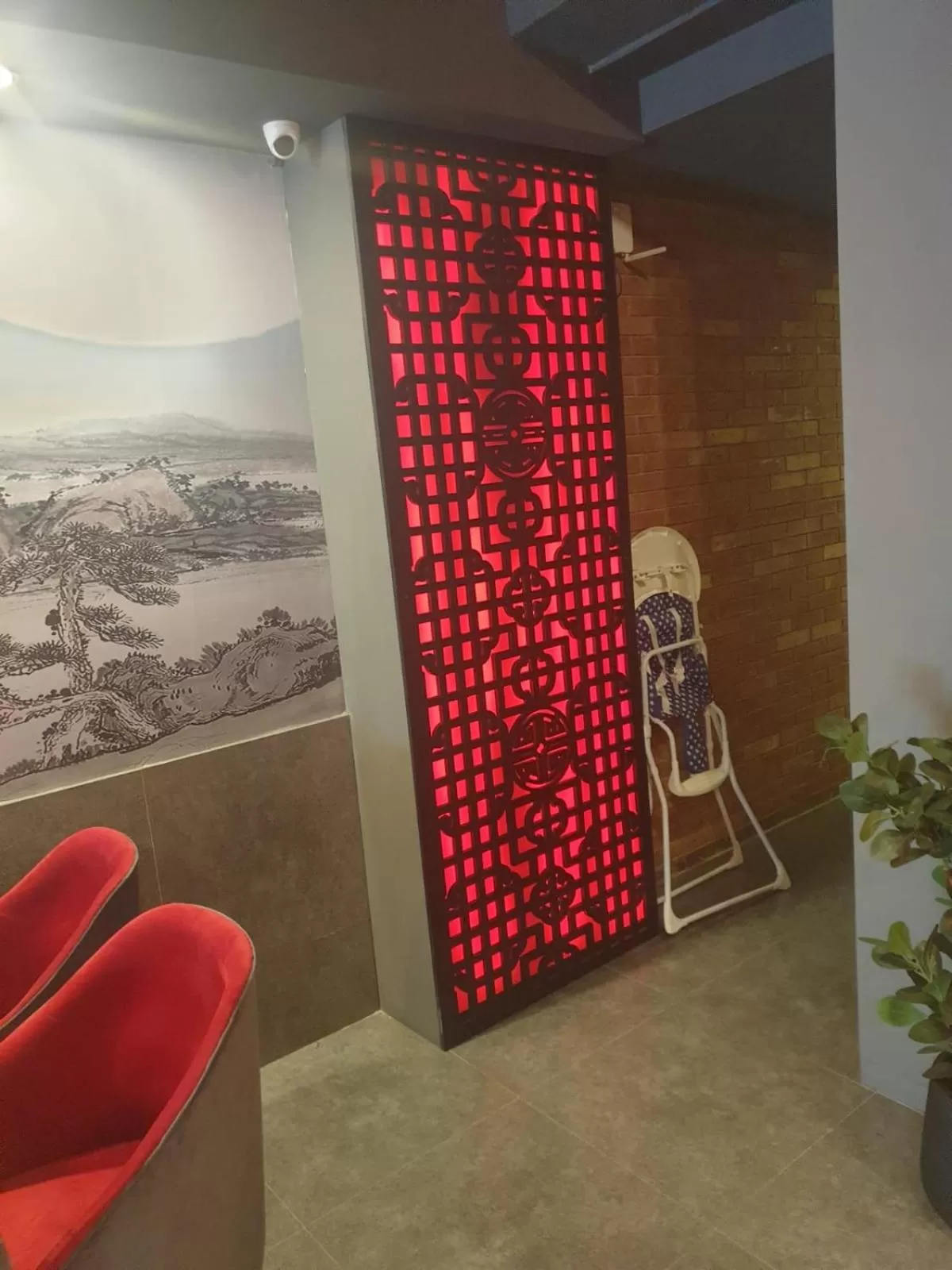 Restaurant/places to eat in SPACE Luxury Rental Suites