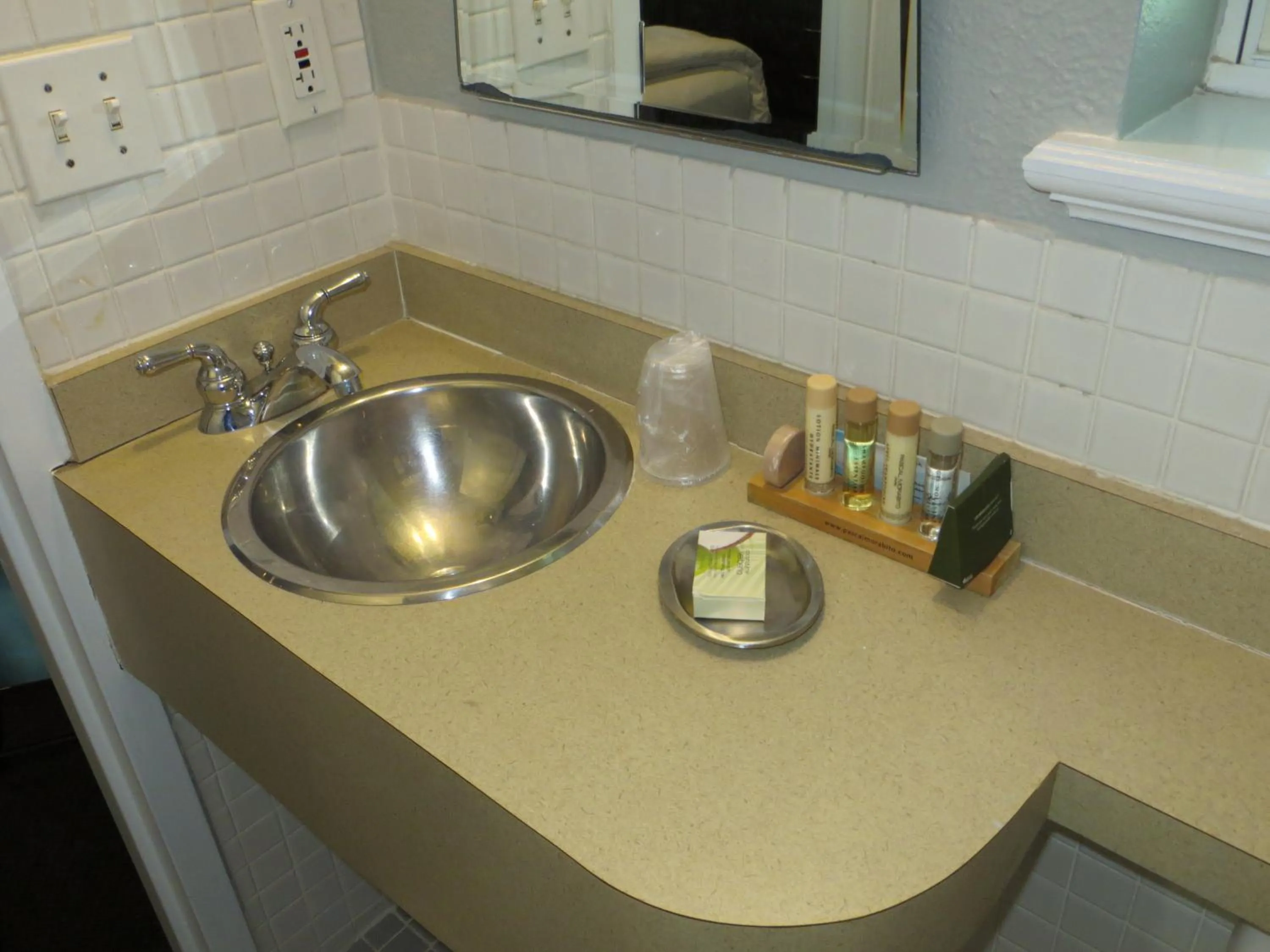 The EO Inn - Downtown Orlando