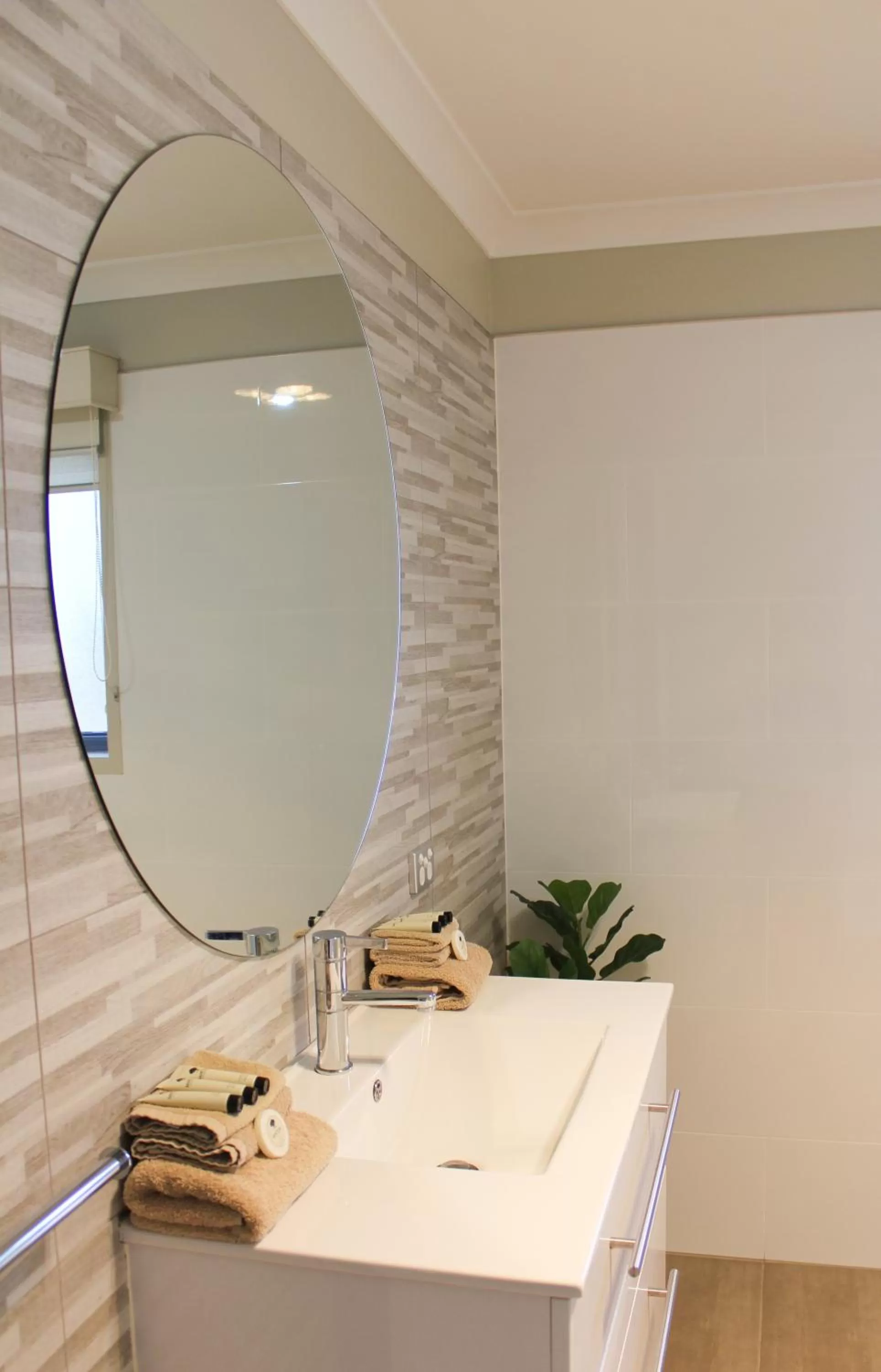 Bathroom in Yamba Twin Pines Motel