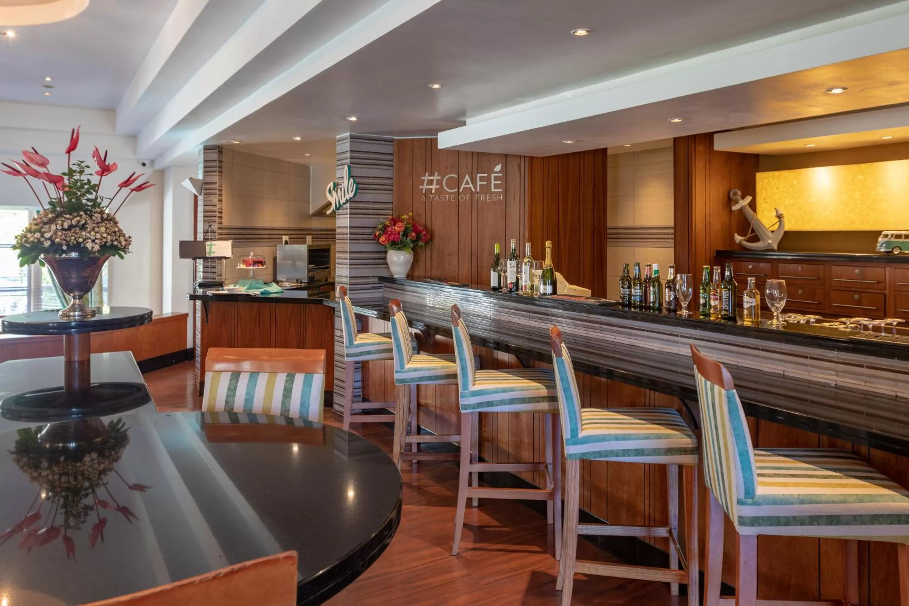 Lounge or bar in City Lodge Hotel Durban