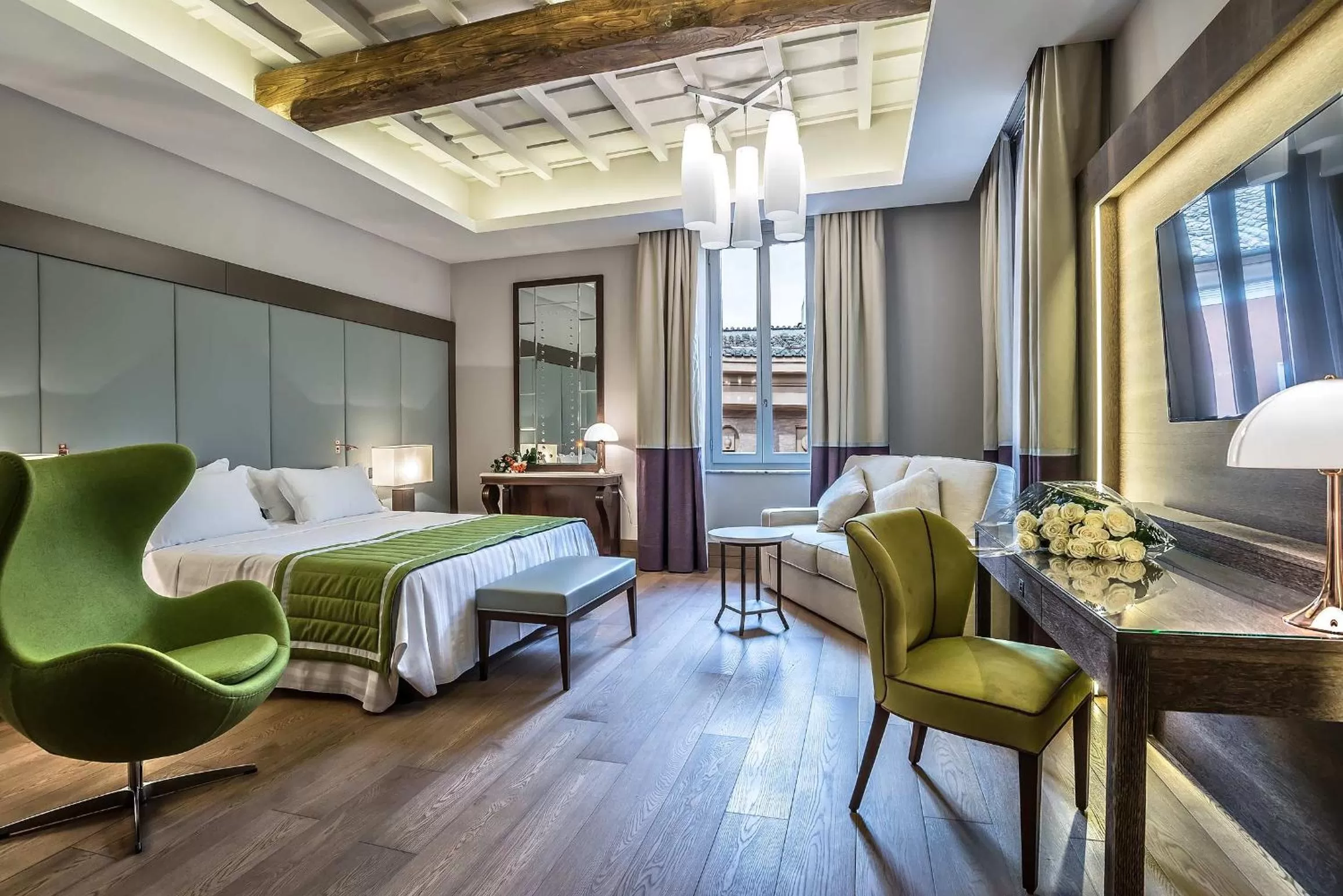 Day, Bed in Hotel Martis Palace