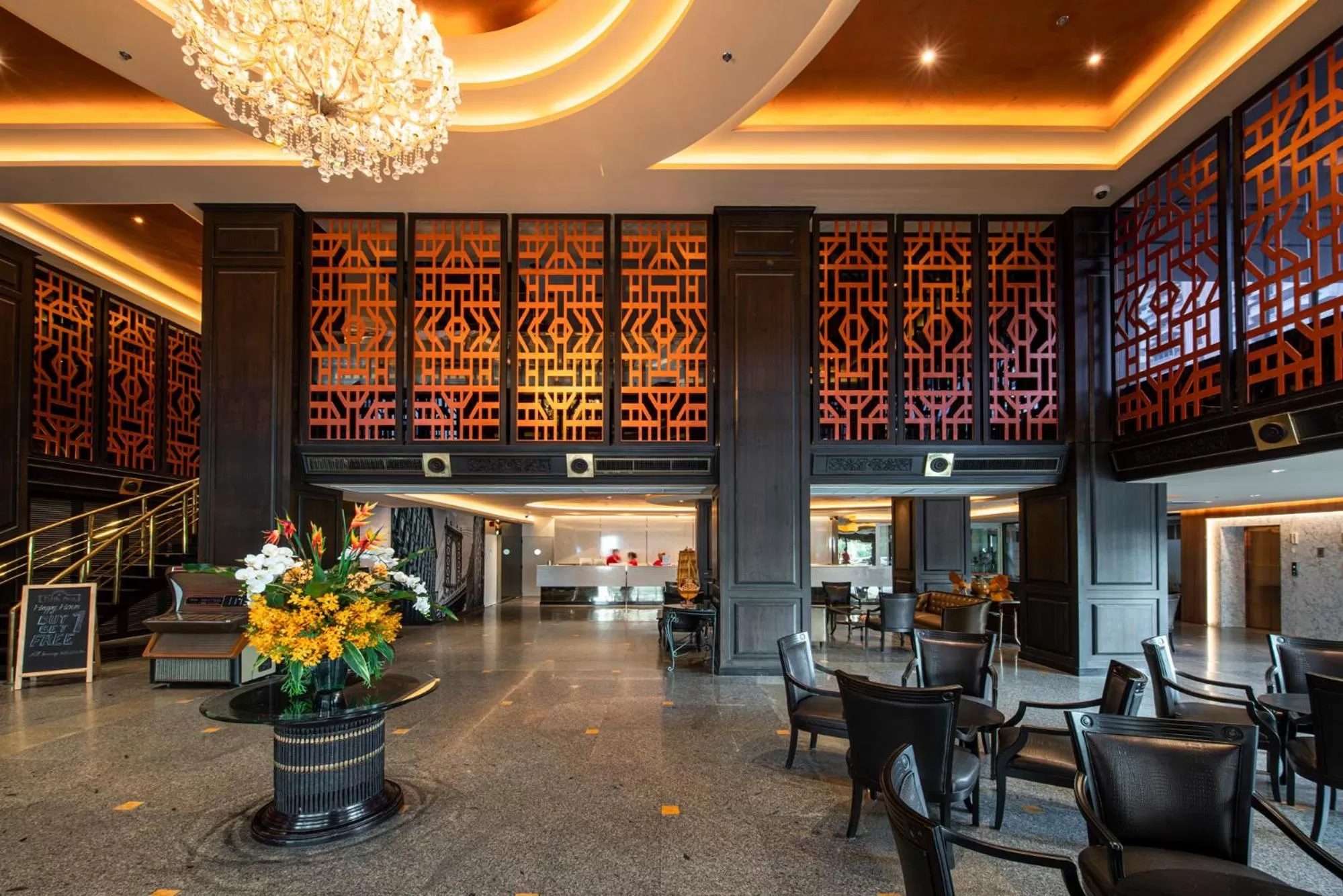 Lobby or reception in Manhattan Hotel Bangkok