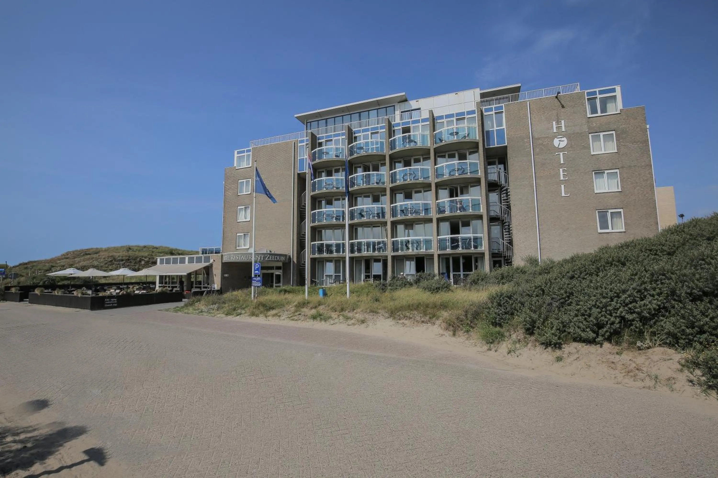 Property building in Fletcher Hotel Restaurant Zeeduin