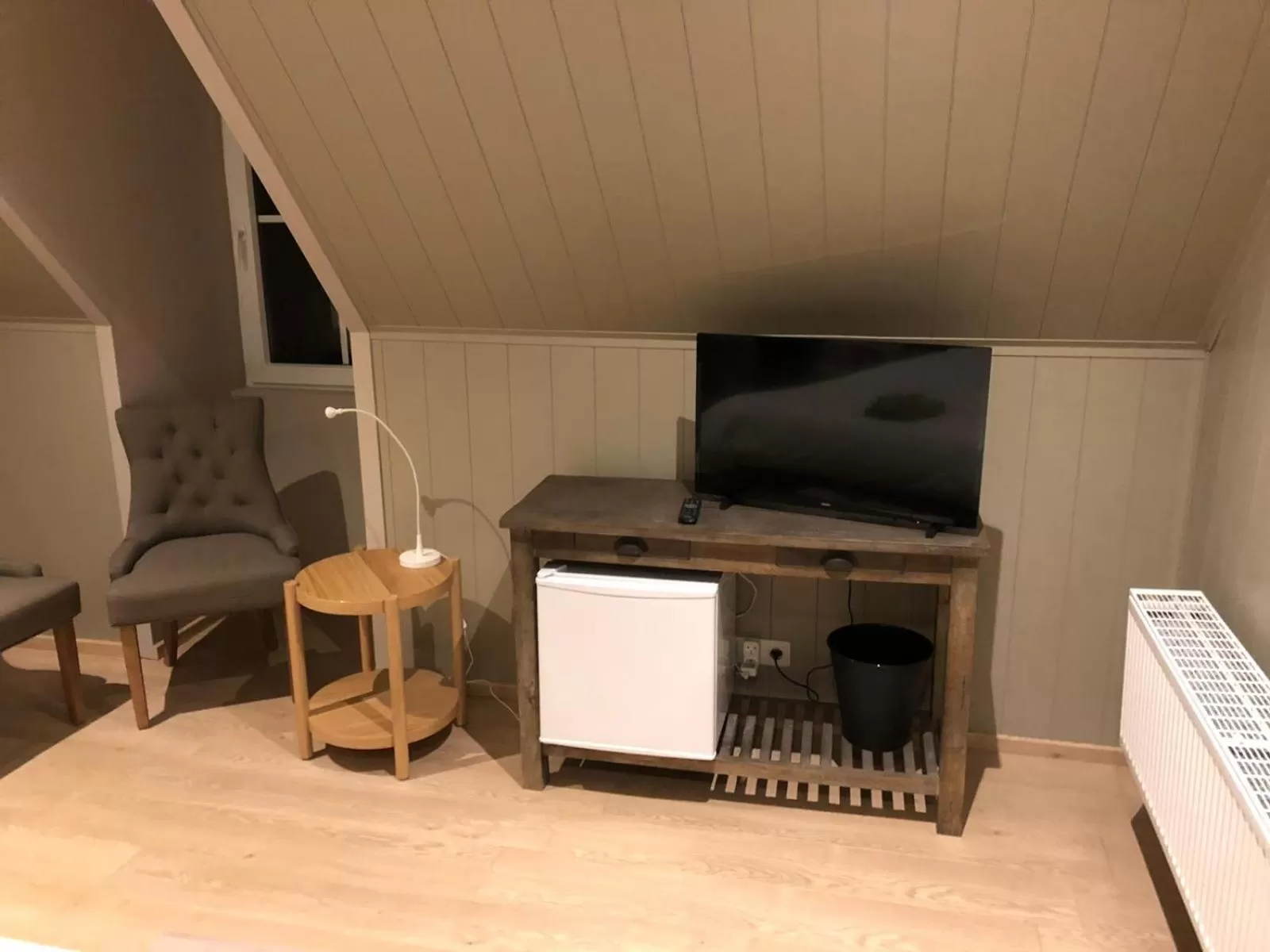 TV/Entertainment Center in B&B De Dulle Koe