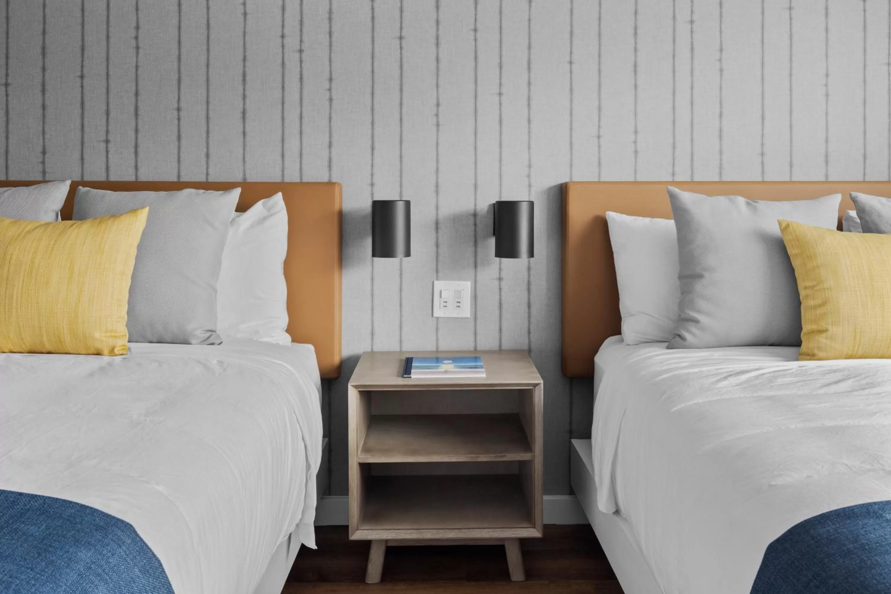 Bed in Sea Harbor Hotel - San Diego