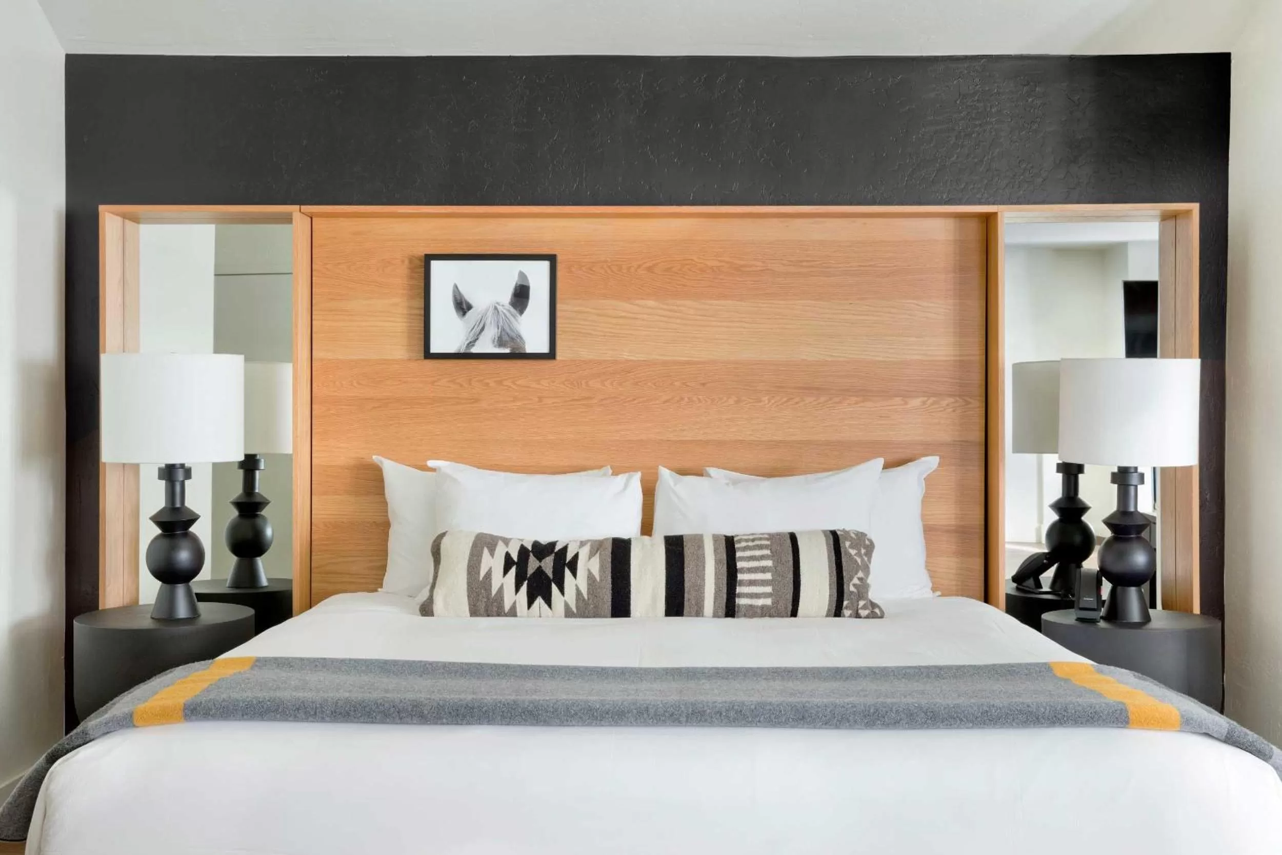 Bedroom, Bed in Continuum Hotel