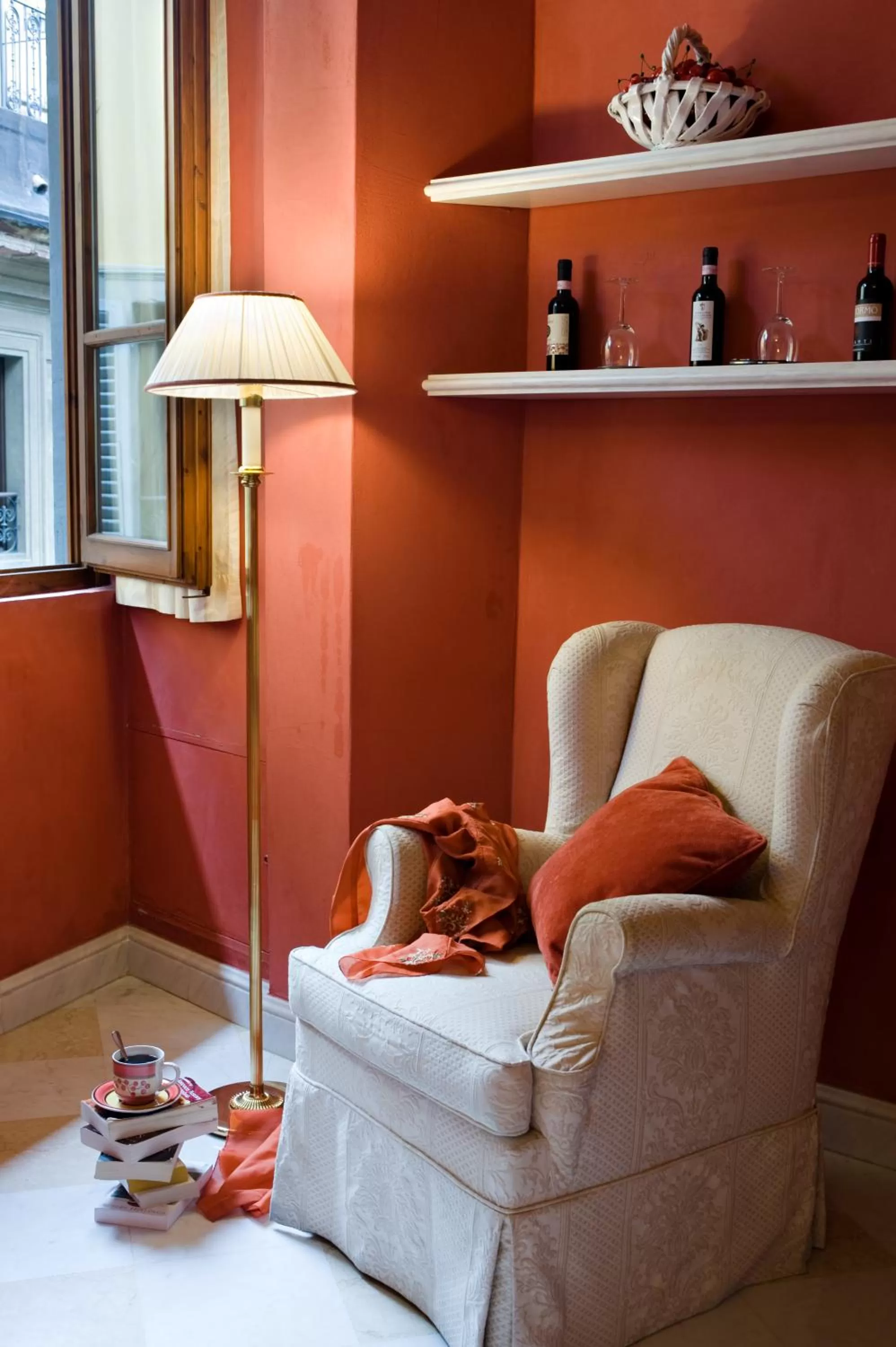 Seating area in Alloro B&B