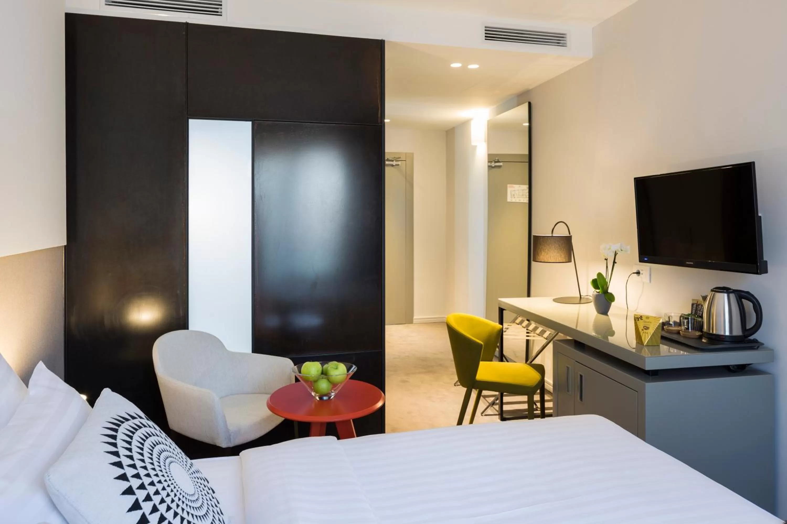 Photo of the whole room, Bed in Livris Hotel