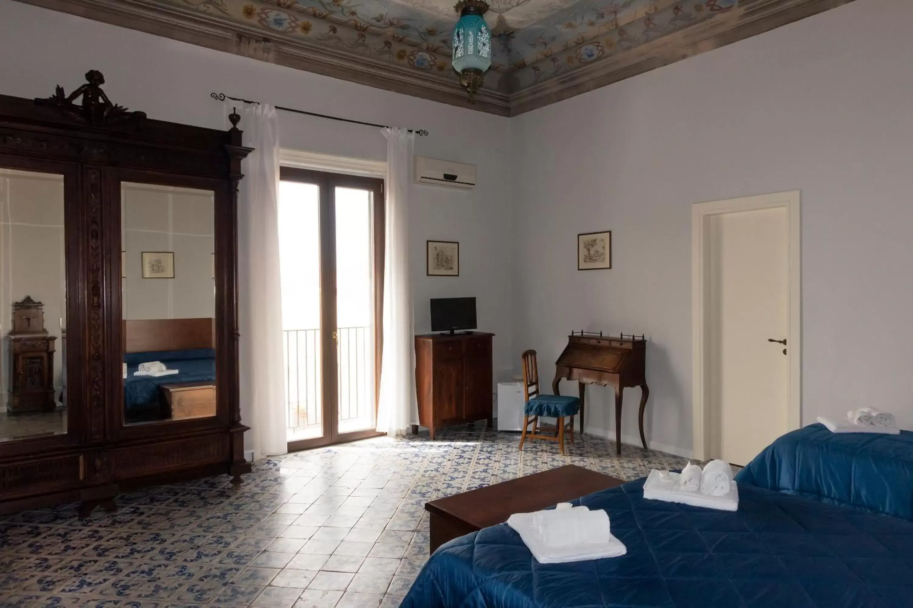 Triple Room with Sea View in Alloggio della Posta Vecchia Triple Room with Sea View in Alloggio della Posta Vecchia