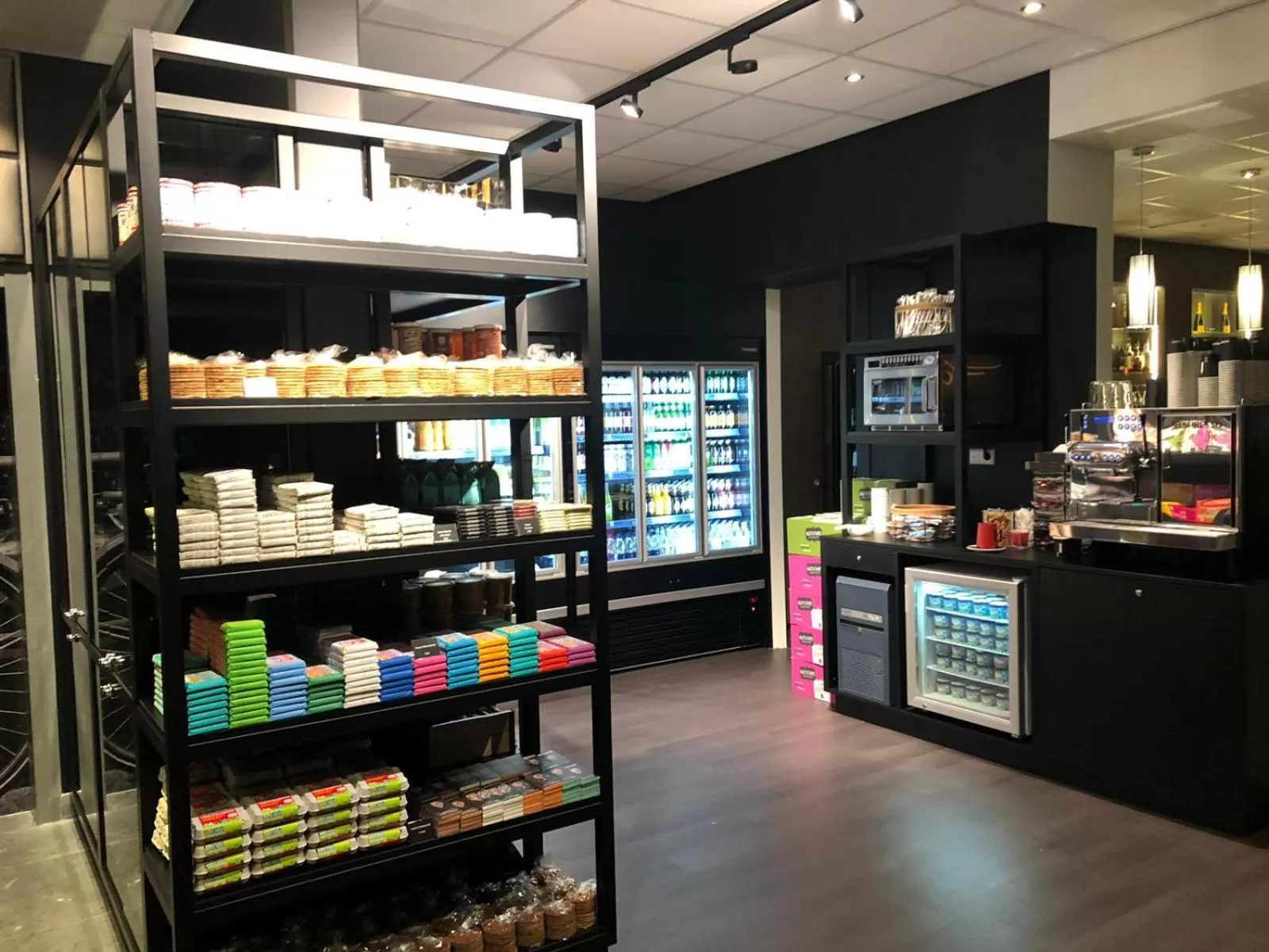 On-site shops in Ramada by Wyndham Amsterdam Airport Schiphol
