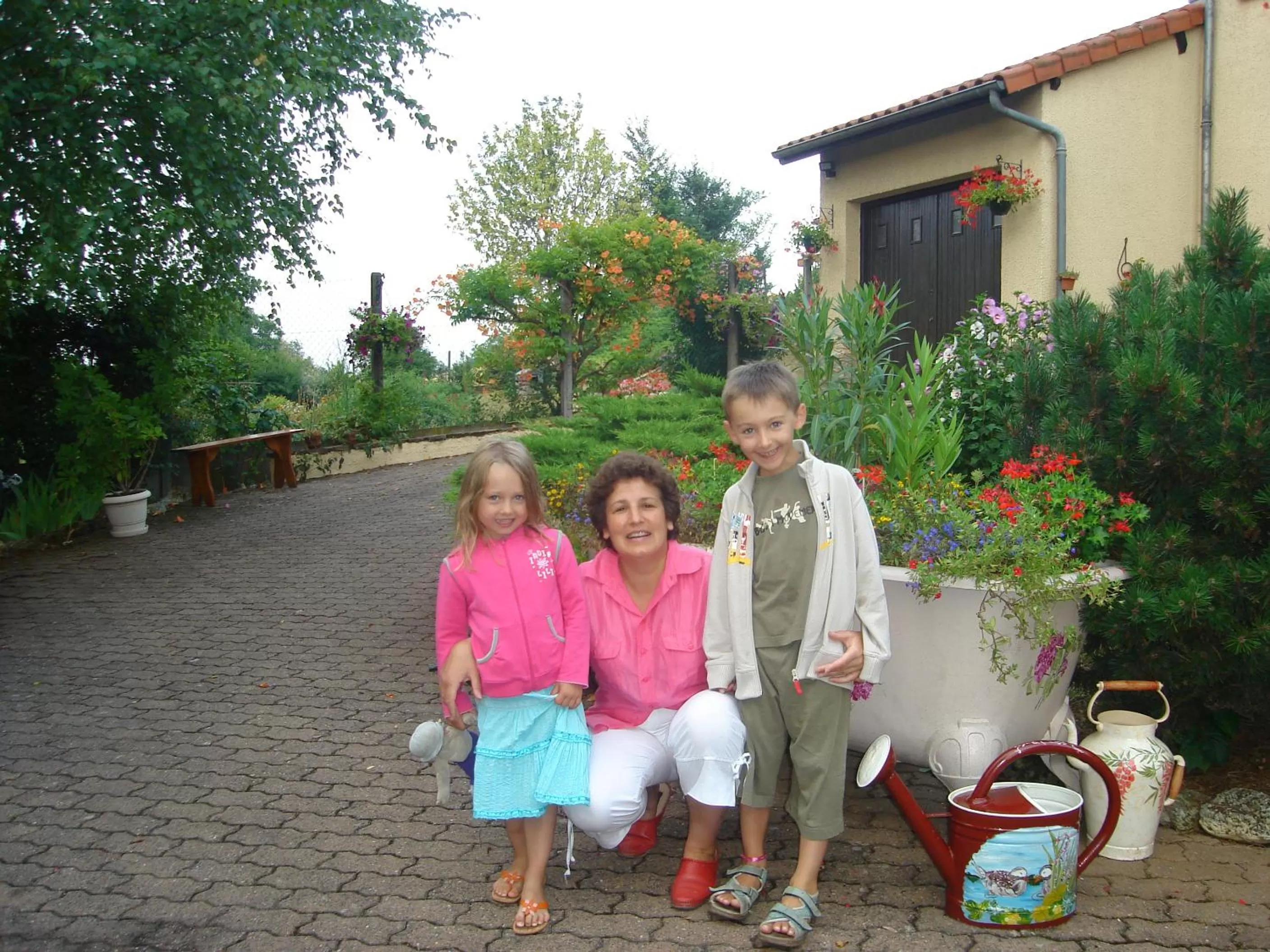 People in Hôtel-Logis La Coraline