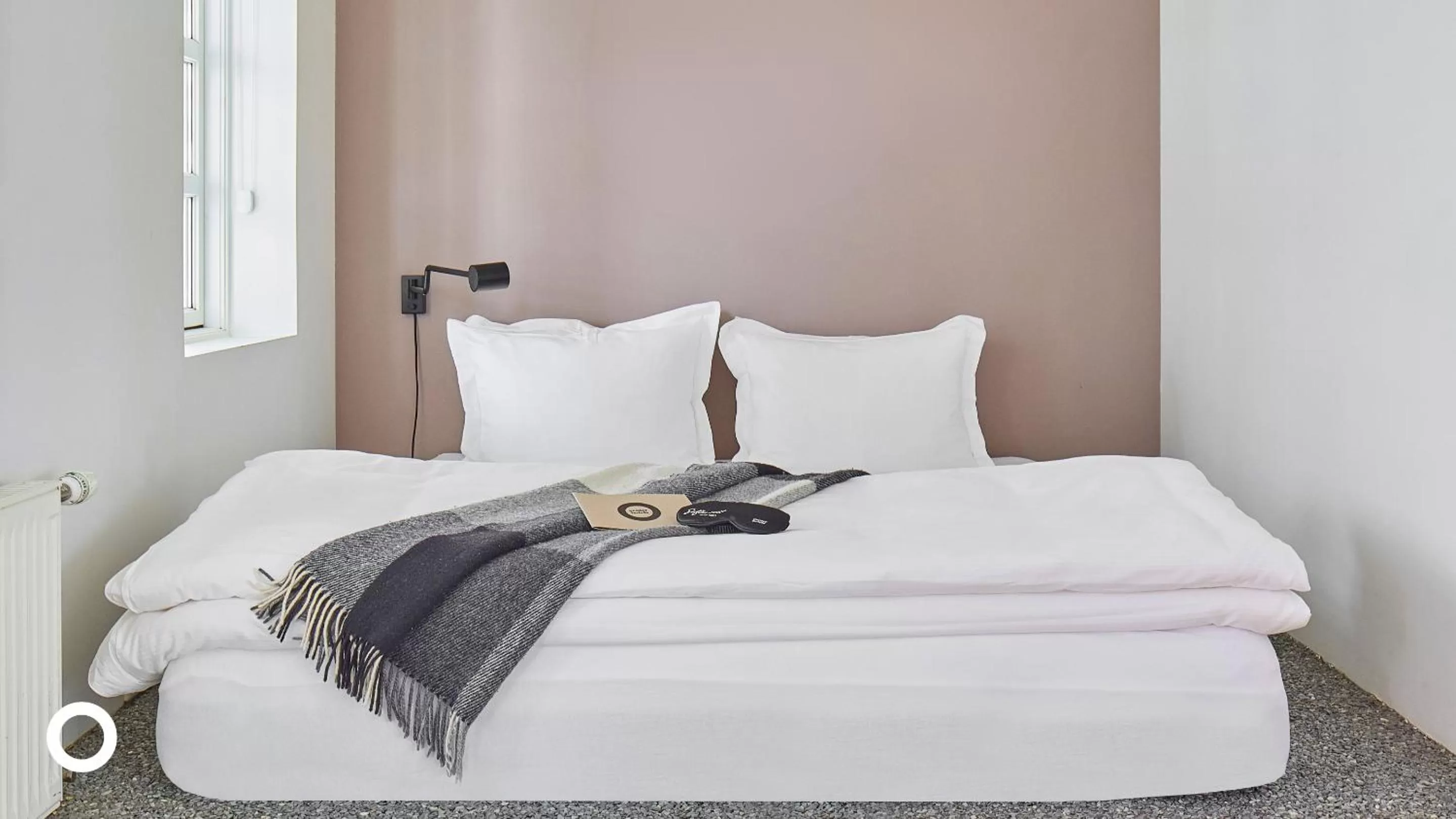 Bed in Thingholt Hotel Apartments from Center Hotels