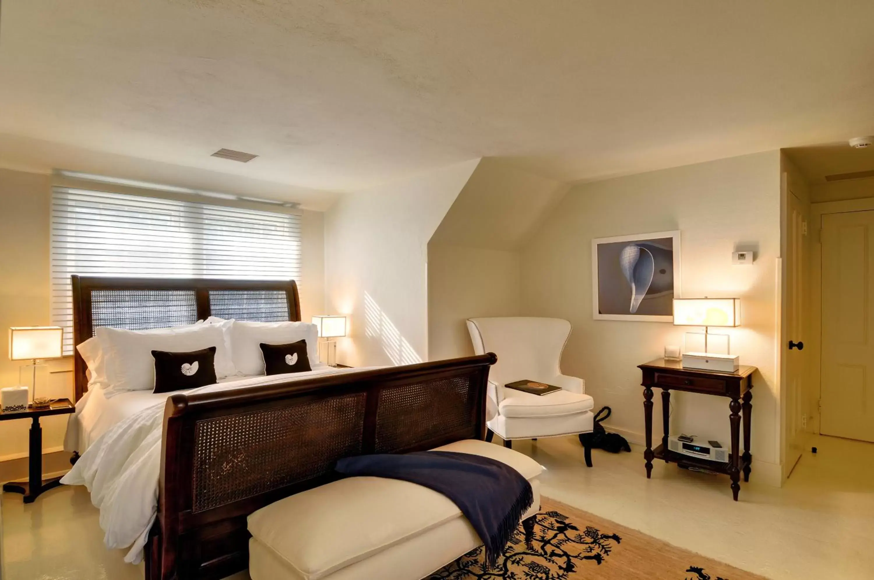 Queen Room with Pool View in The Baker House 1650 Queen Room with Pool View in The Baker House 1650