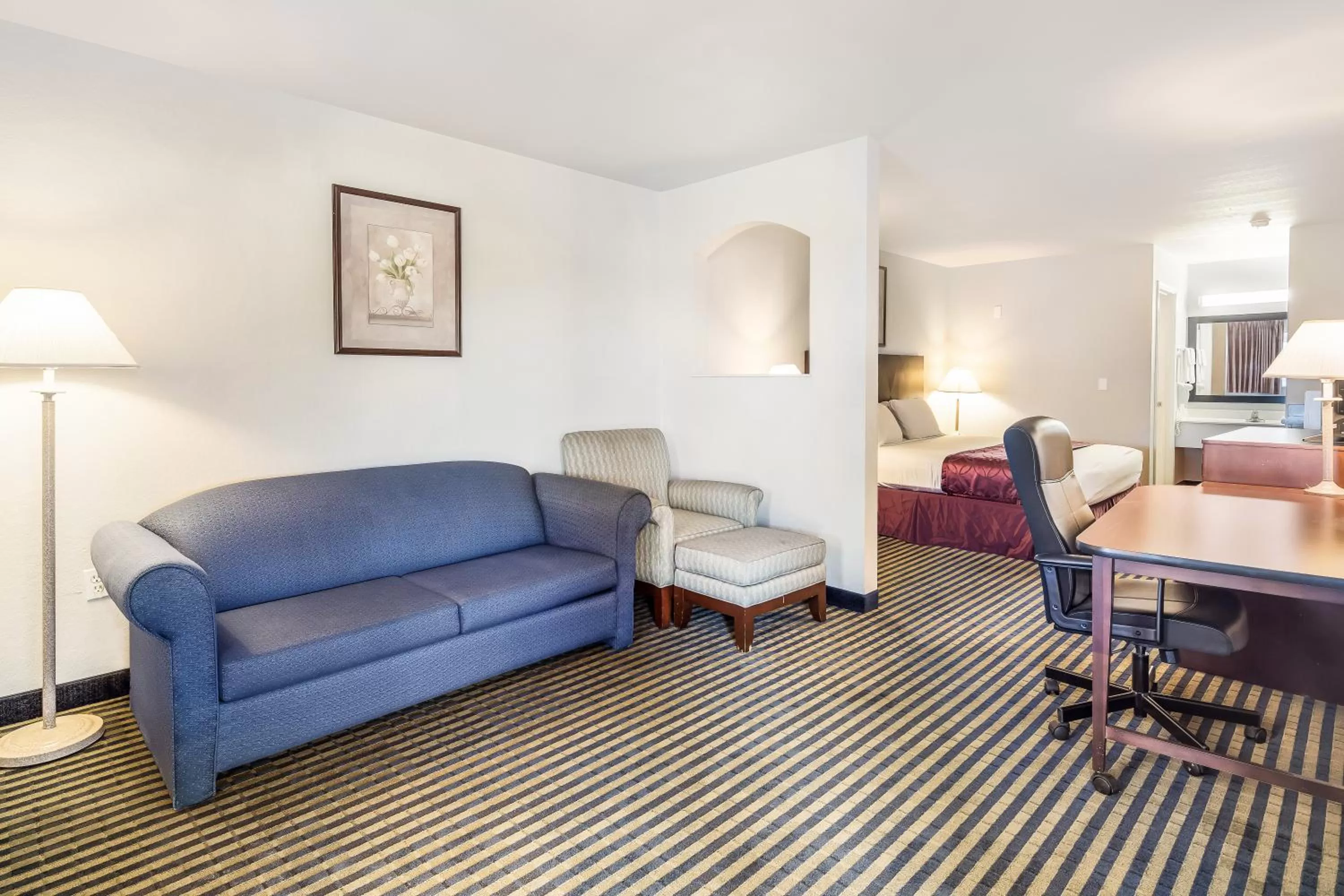 Bed in Americas Best Value Inn New Braunfels