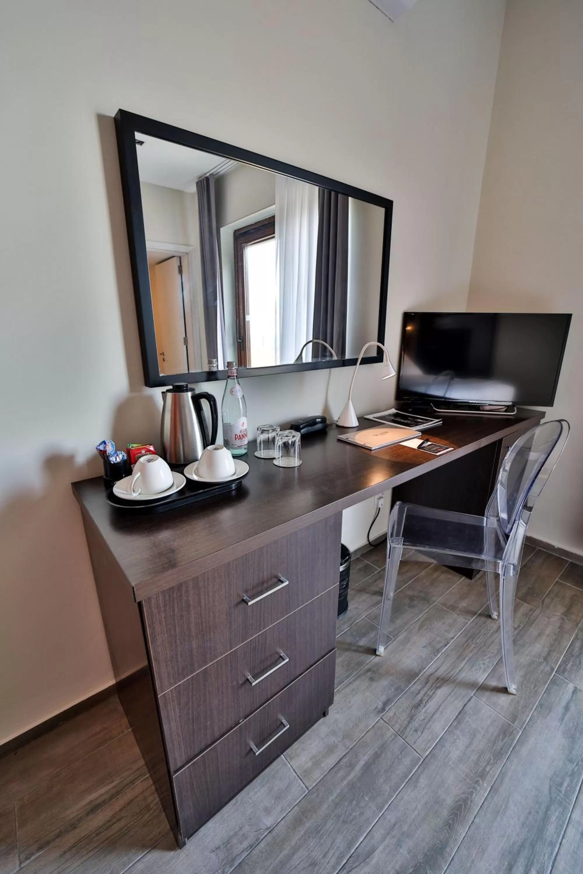 TV and multimedia in Quaint Boutique Hotel Nadur