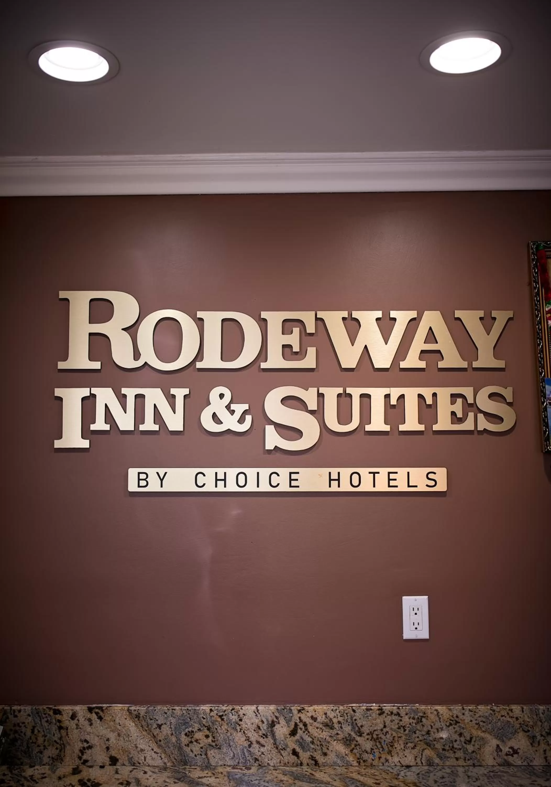 Lobby or reception in Rodeway Inn & Suites Bellflower