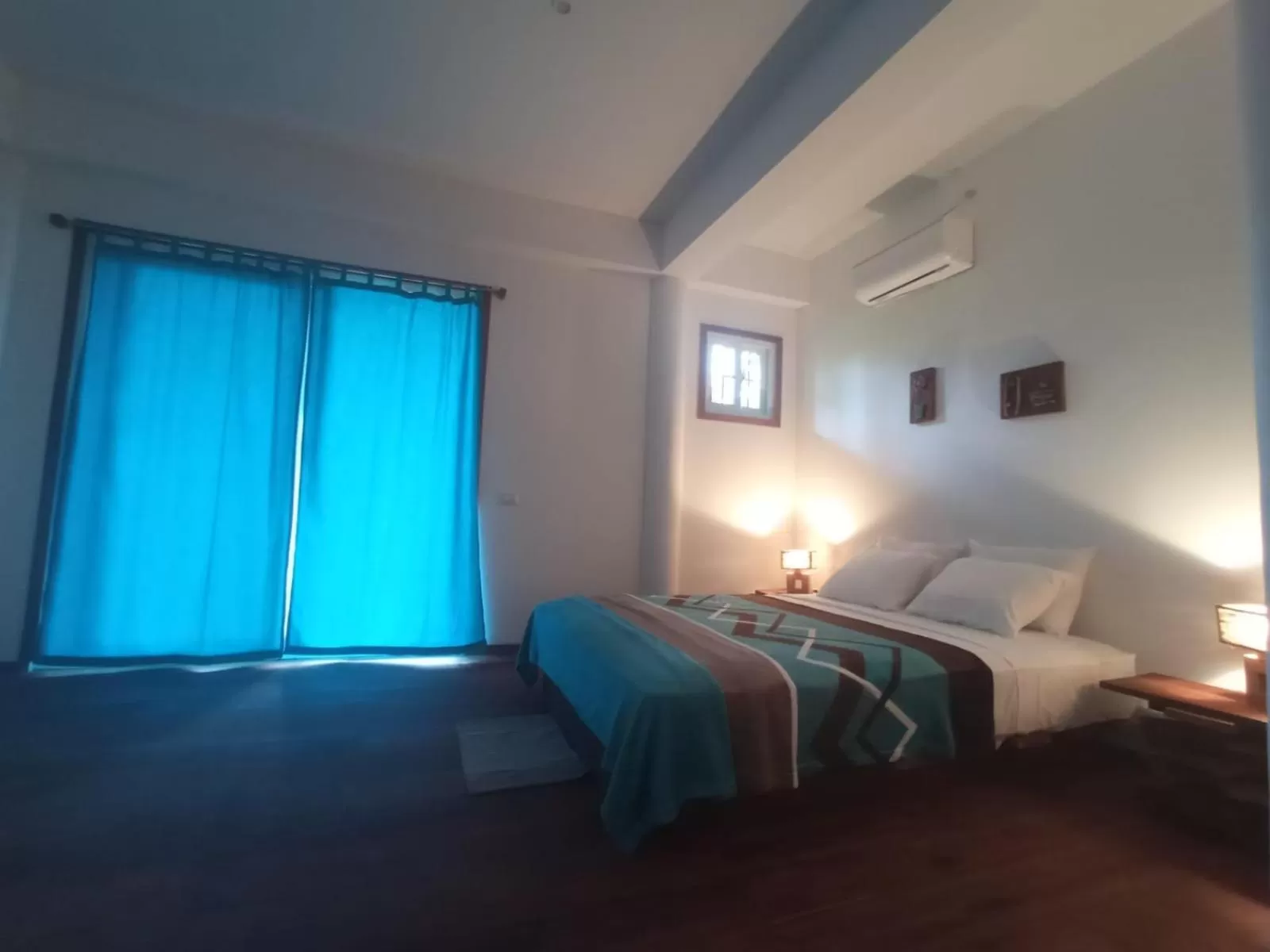 Bed in La Luciernaga Big Creek