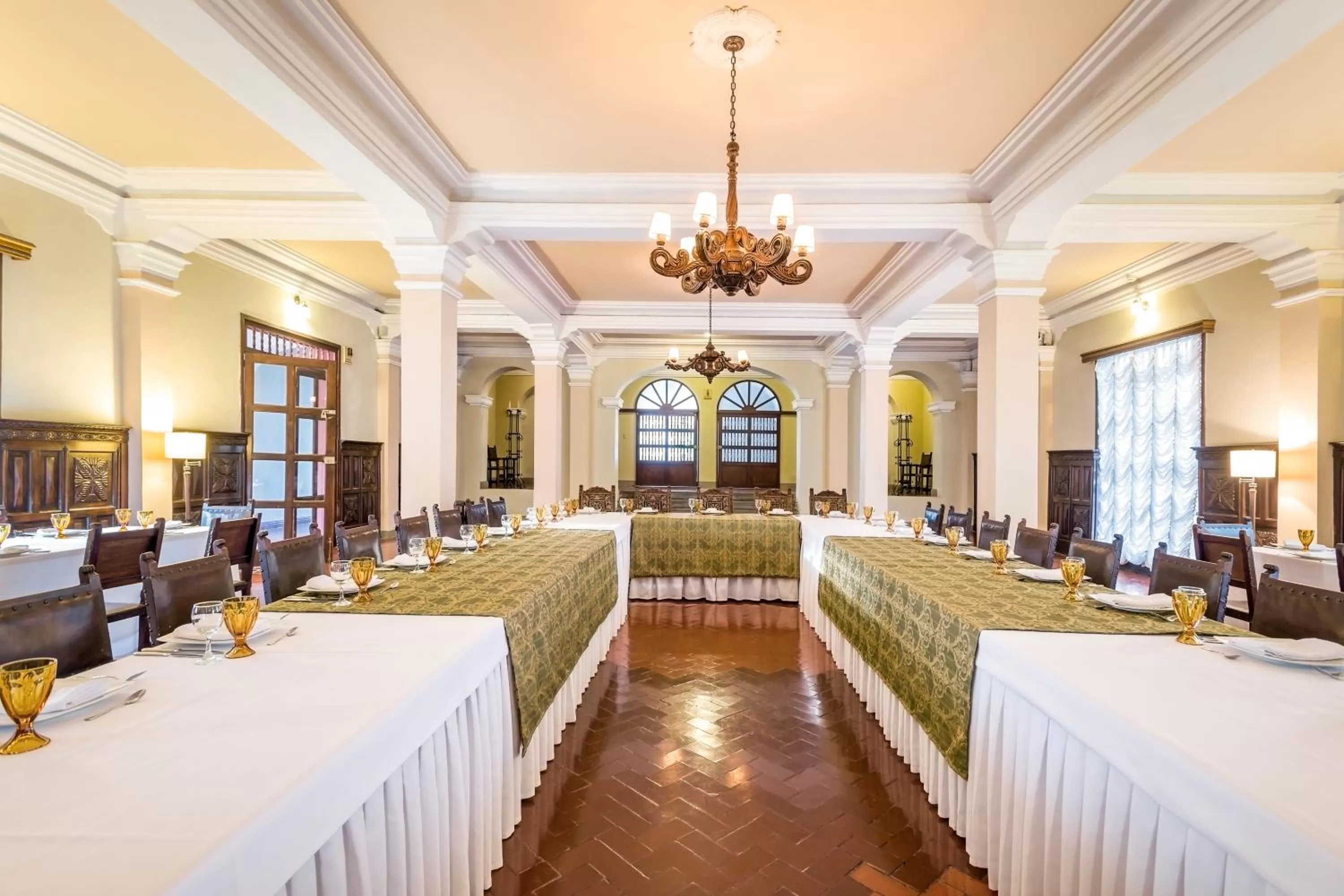 Business facilities in Hotel Dann Monasterio